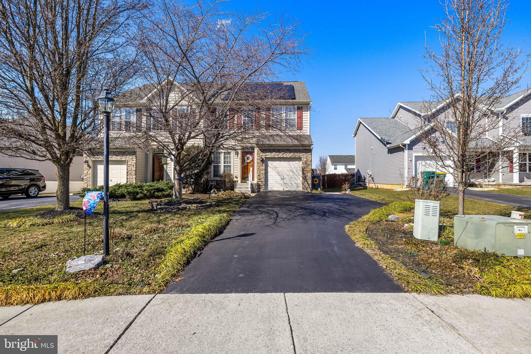 OAK HILLS - Residential