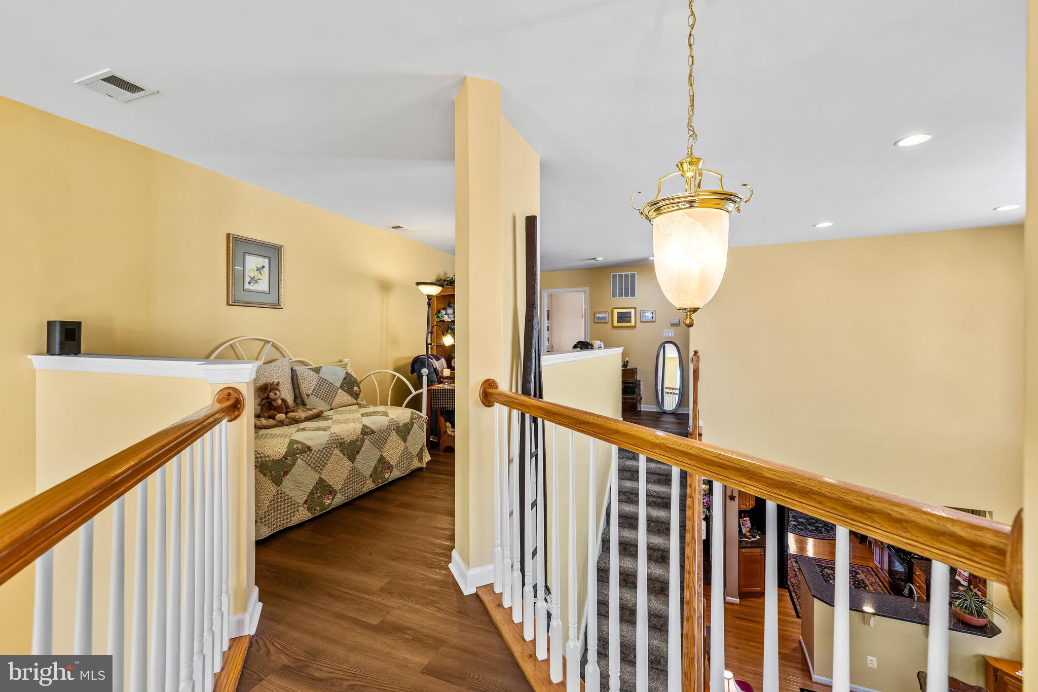 OAK HILLS - Residential