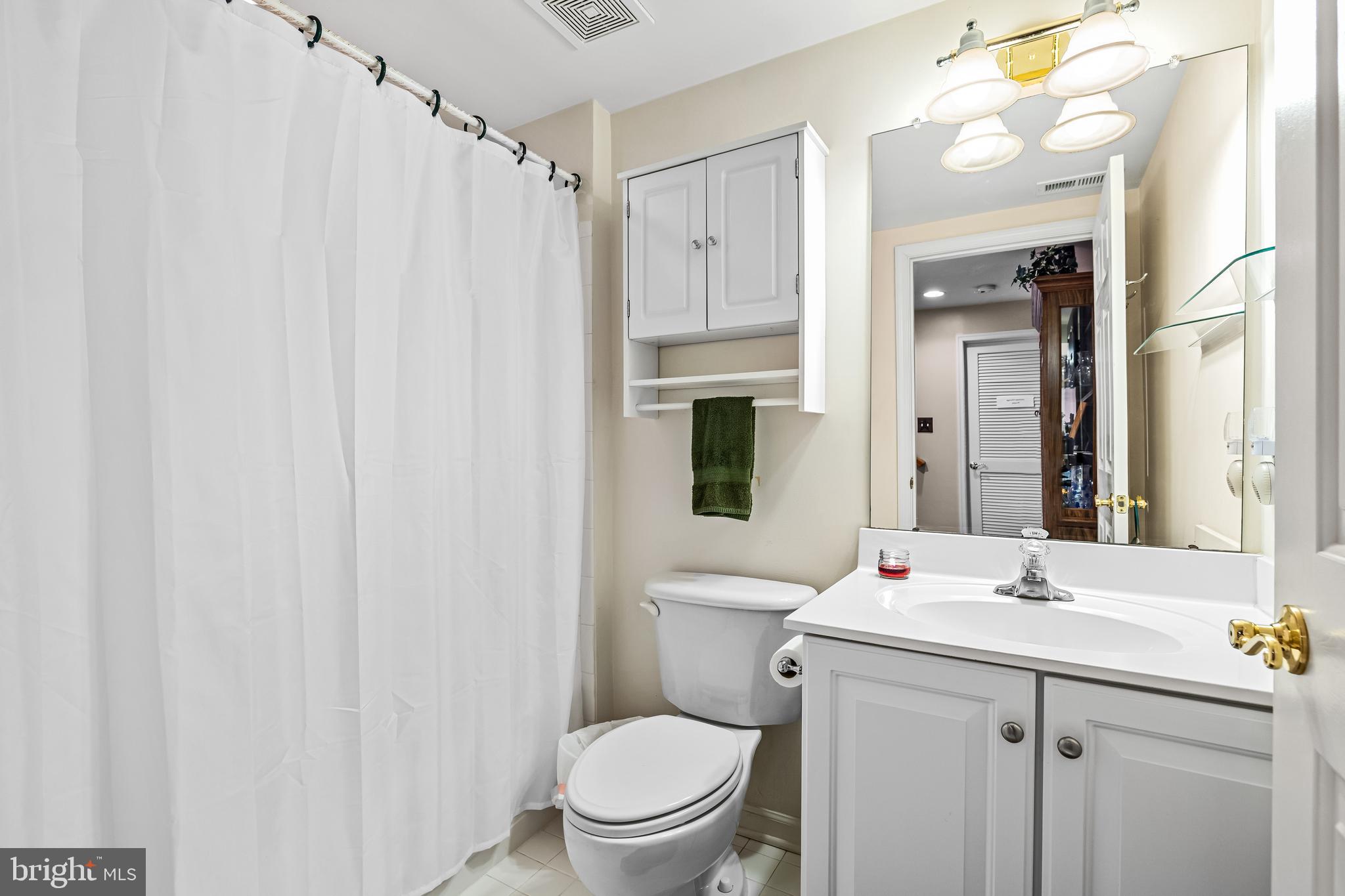 OAK HILLS - Residential