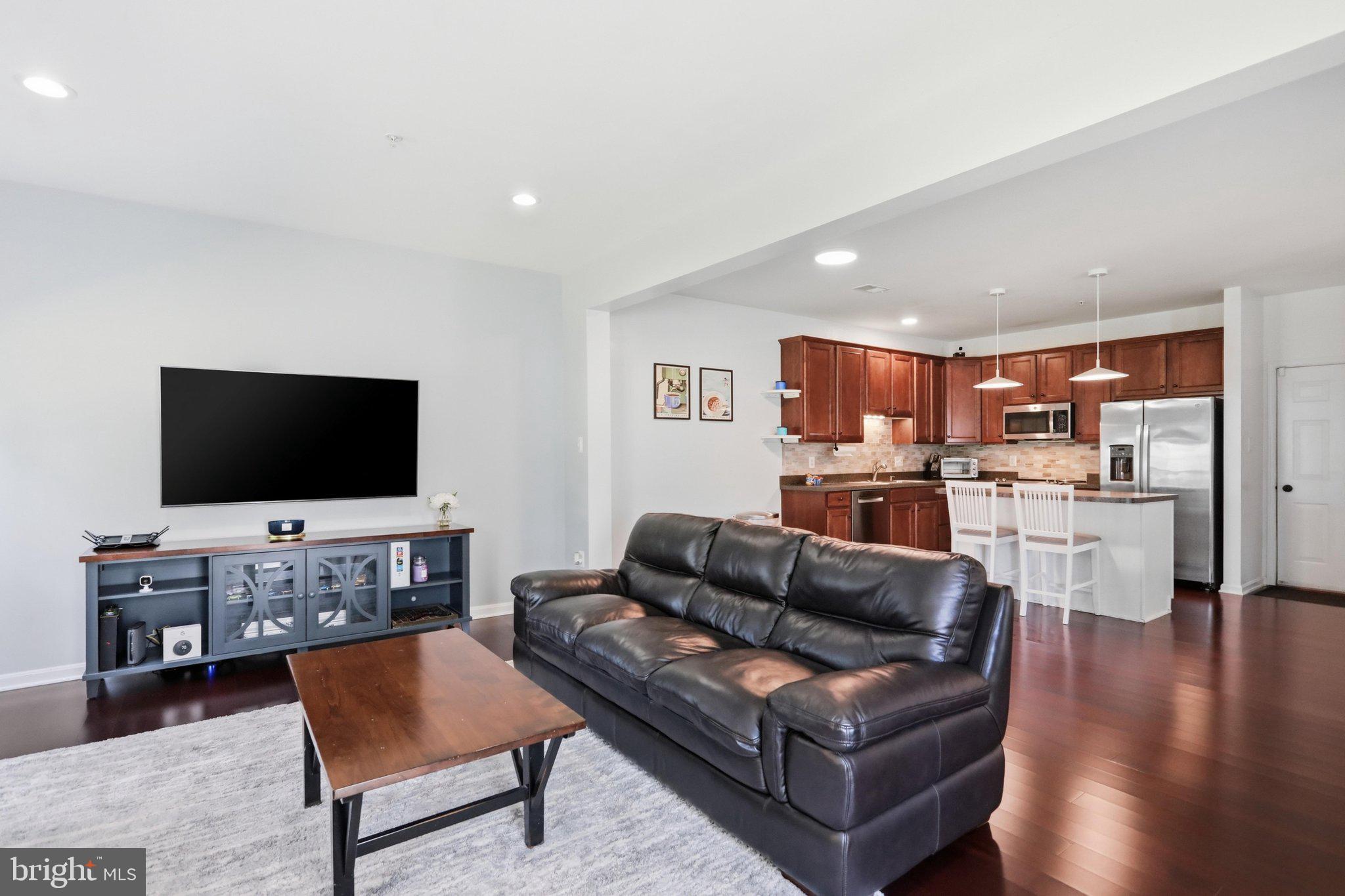 KENSINGTON VILLAS - Residential