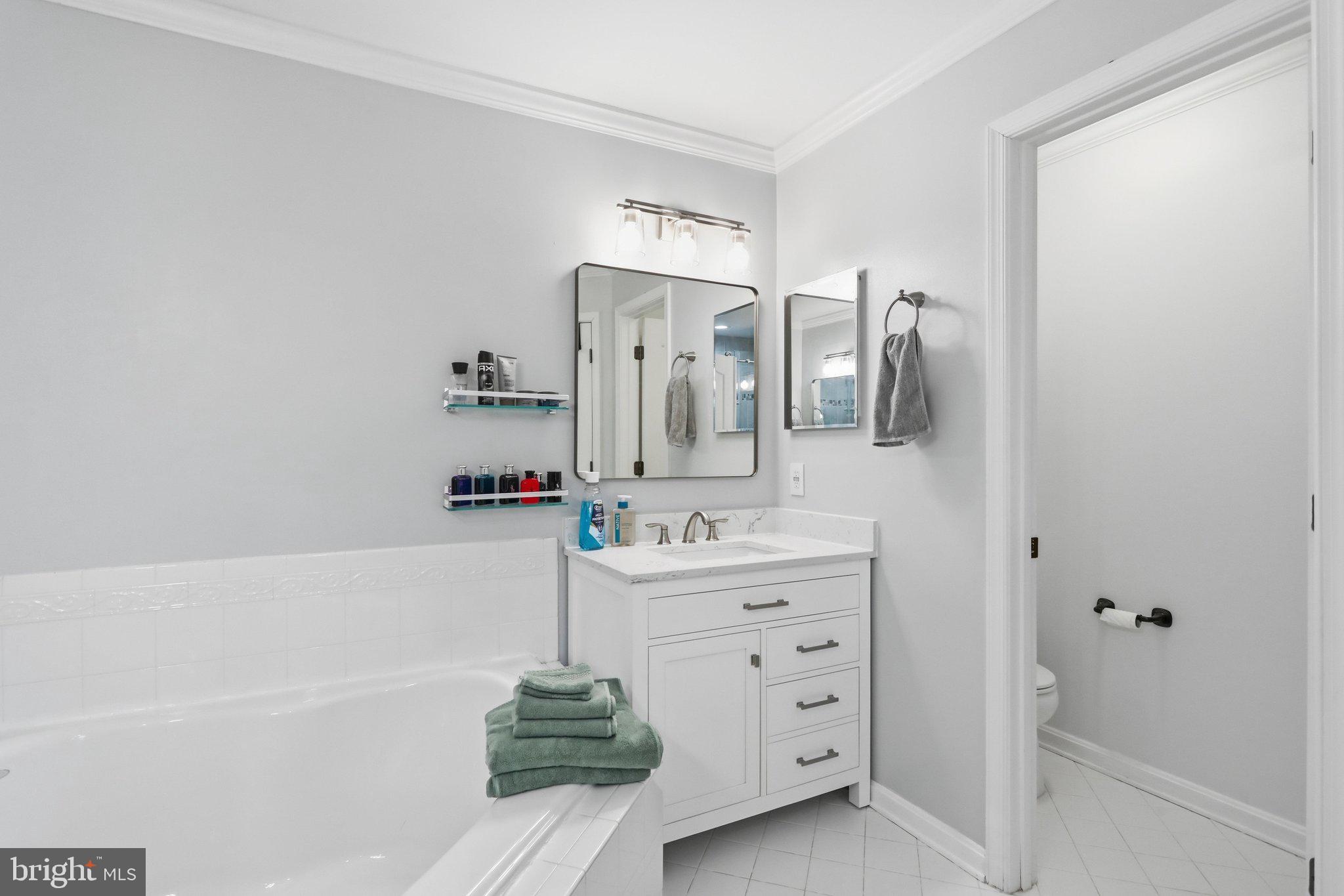 KENSINGTON VILLAS - Residential