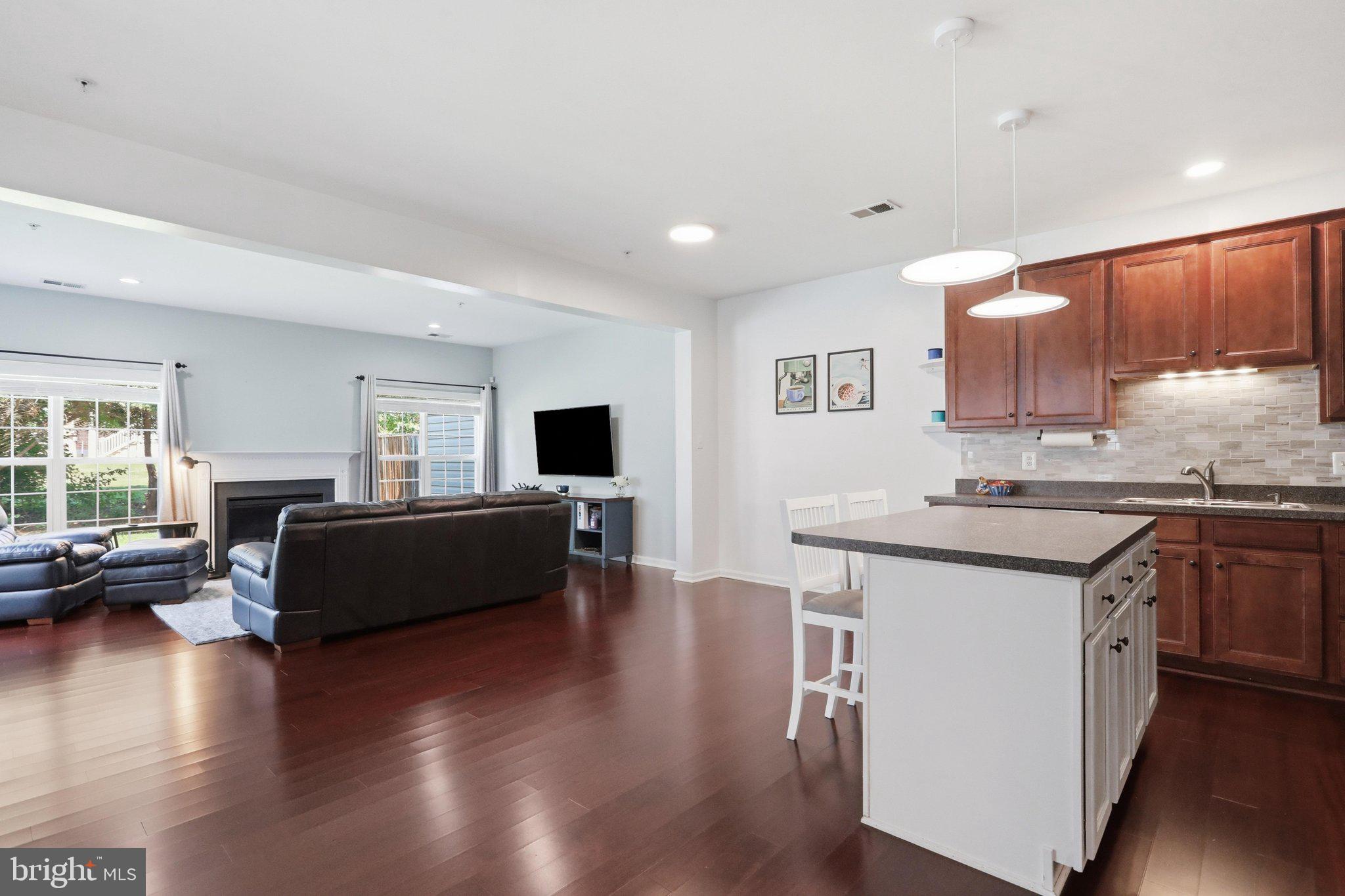 KENSINGTON VILLAS - Residential