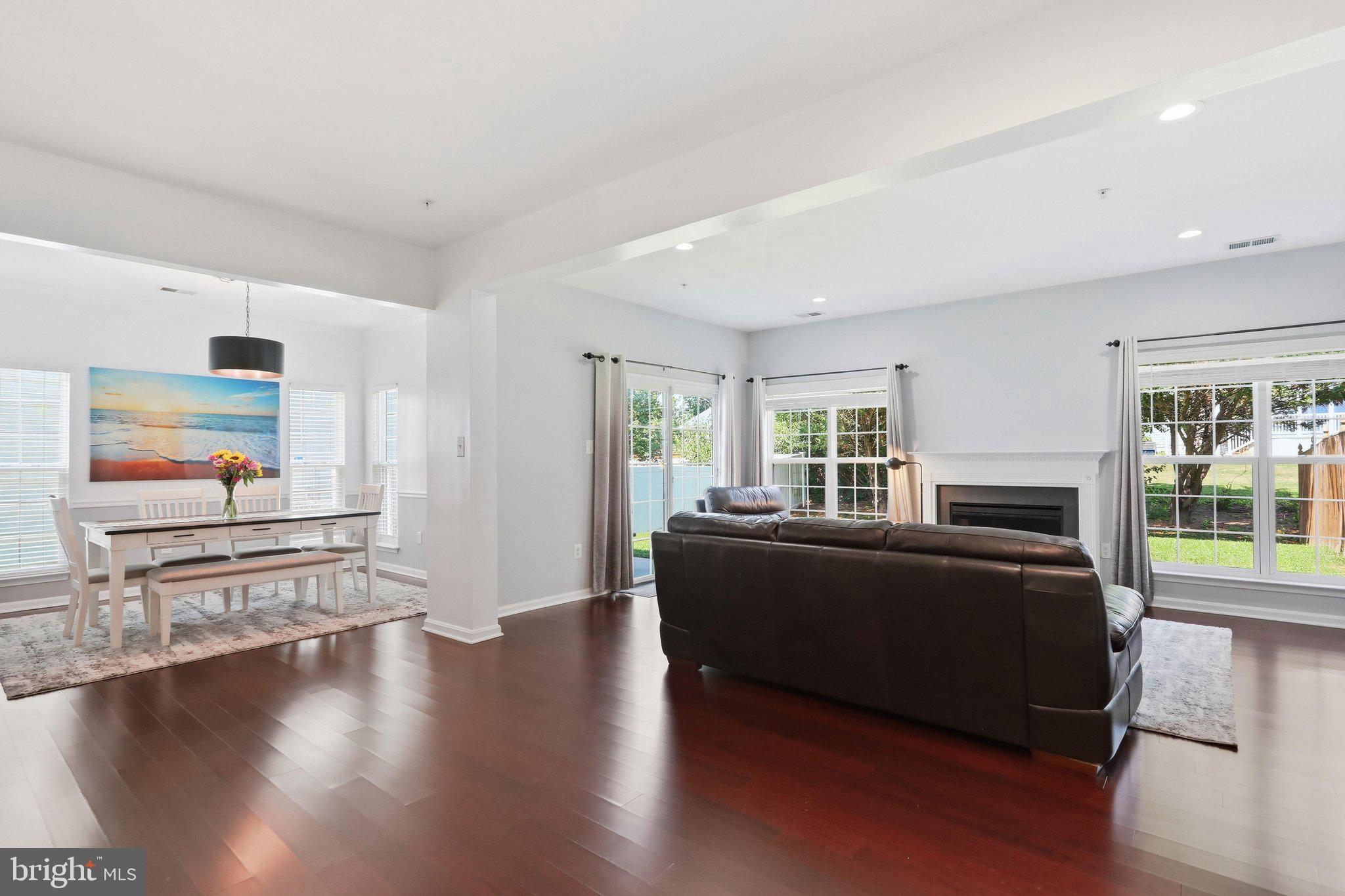 KENSINGTON VILLAS - Residential