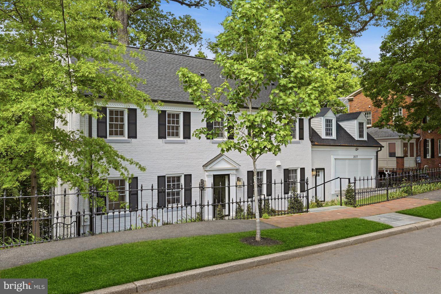 CLEVELAND PARK - Residential