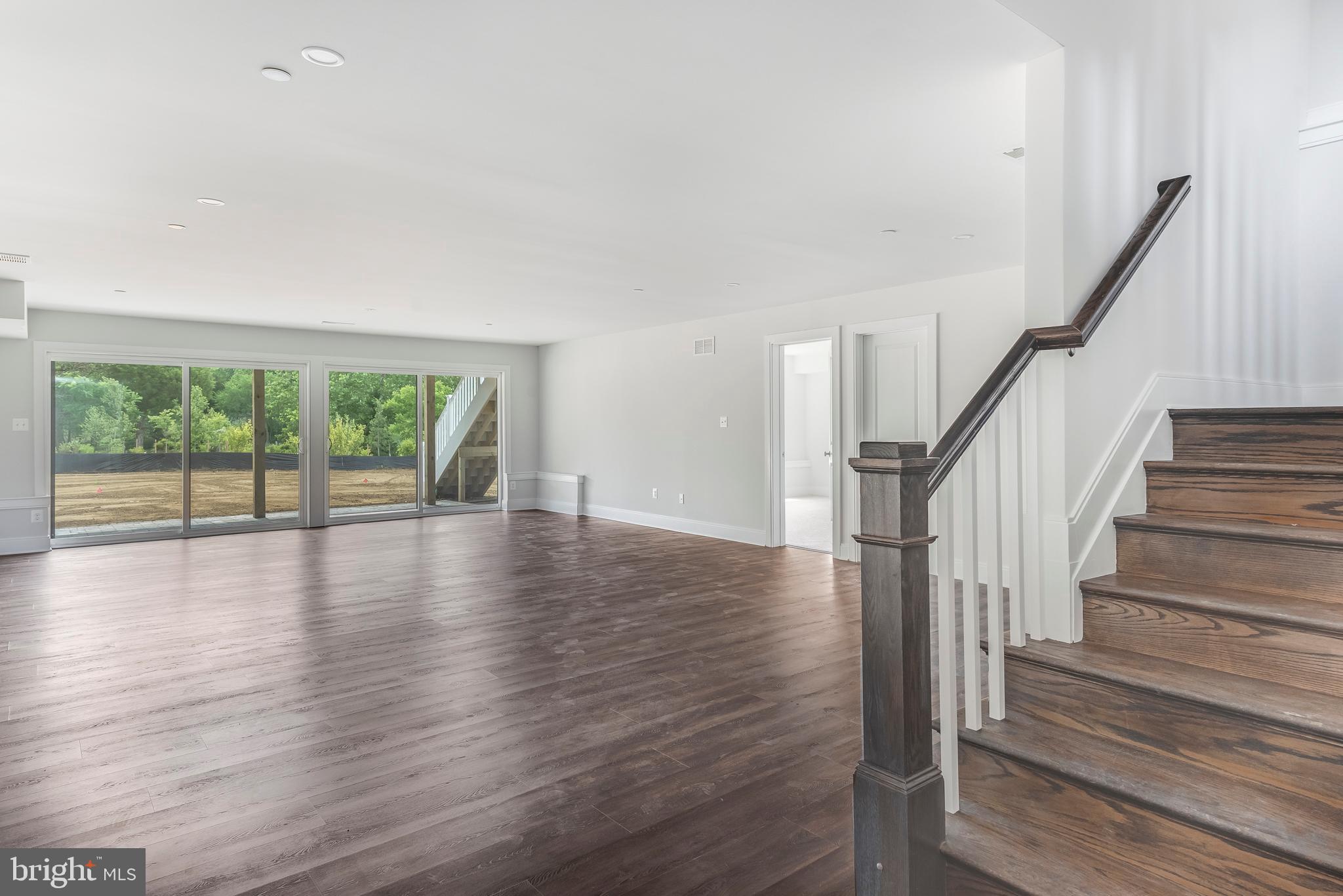 SOUTH RIVER CROSSING - Residential