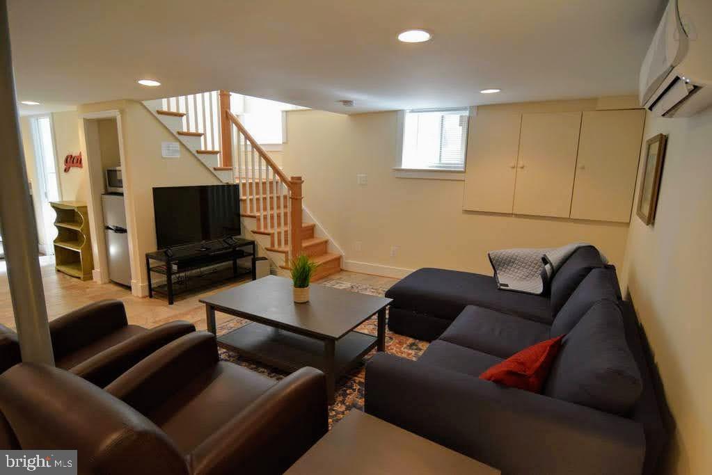 BALLSTON - Residential Income