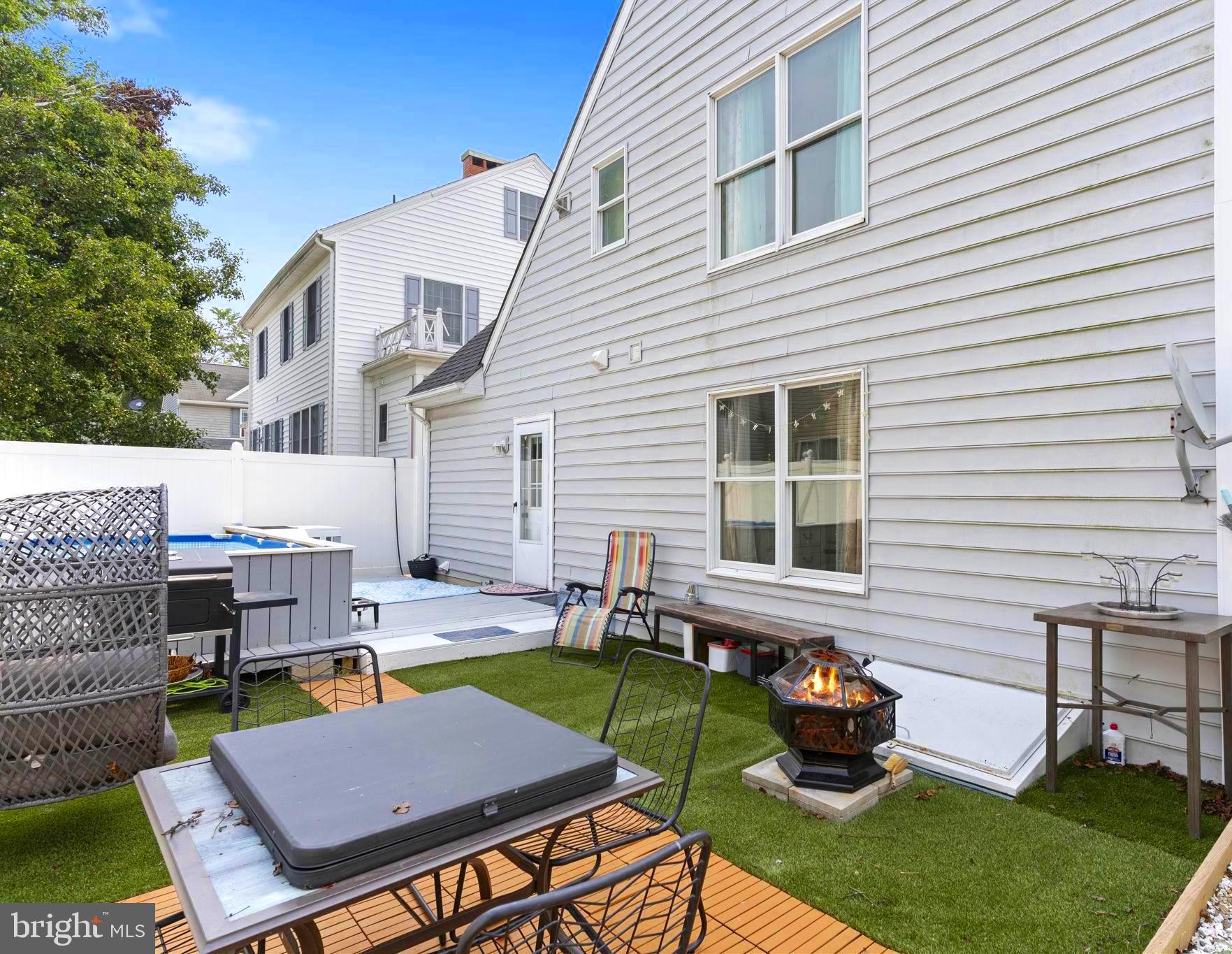 GRAY INN COURT - Residential