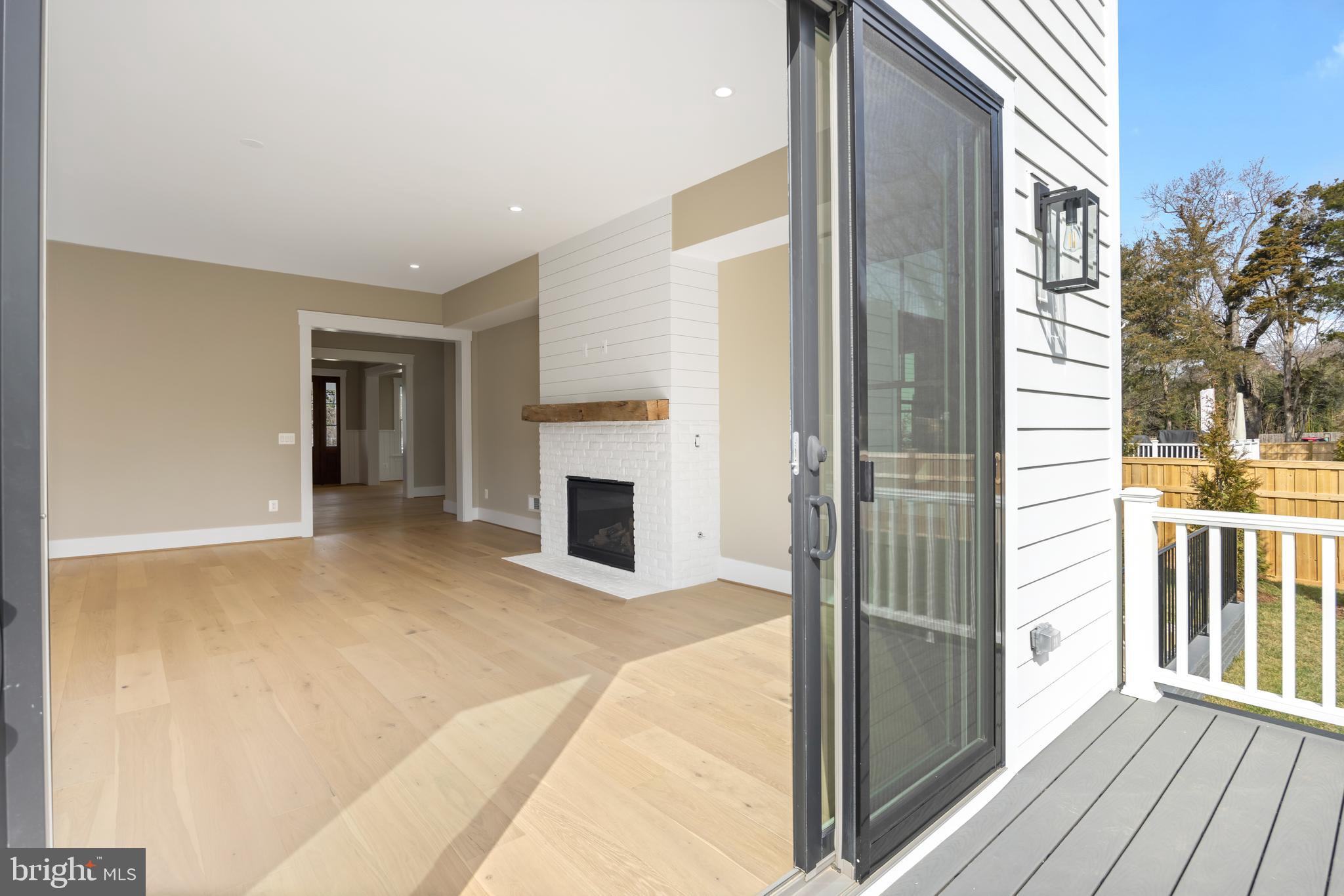 BOULEVARD ACRES - Residential
