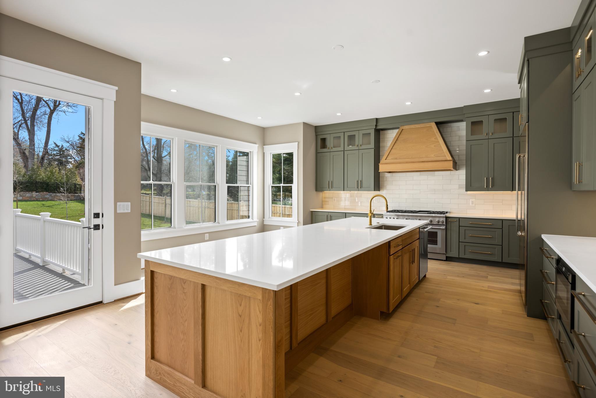 BOULEVARD ACRES - Residential