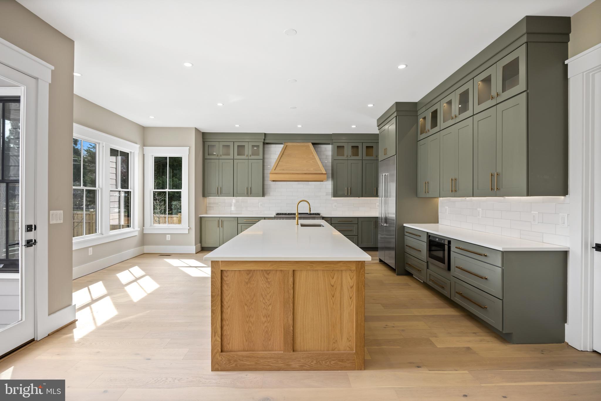 BOULEVARD ACRES - Residential