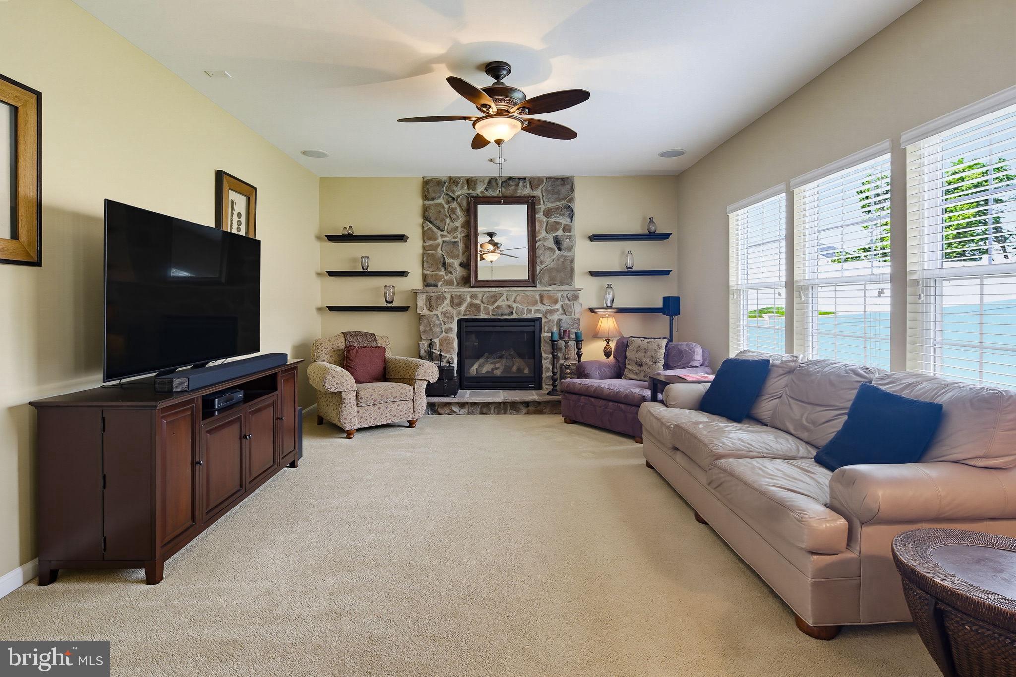CASCADE OVERLOOK - Residential