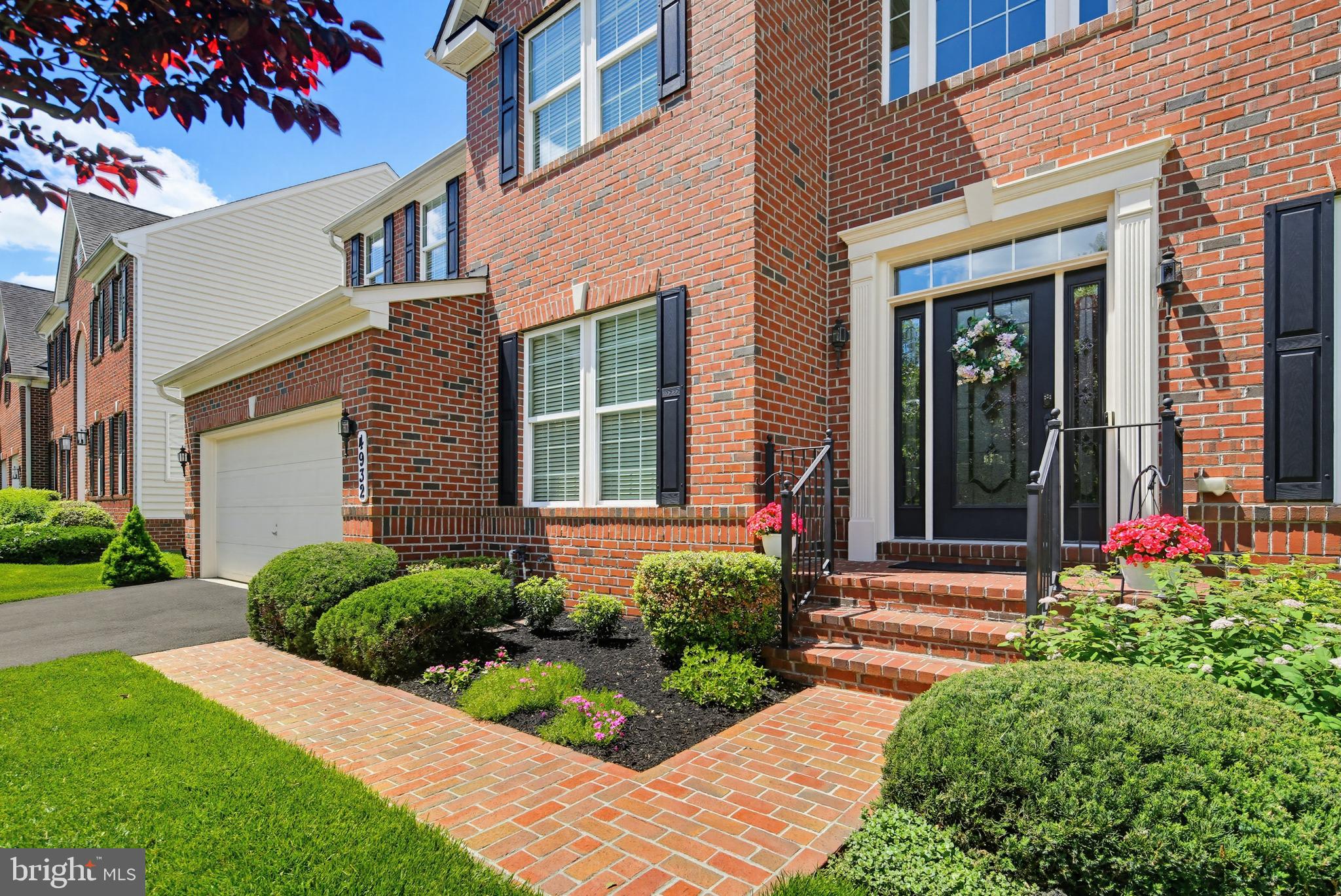 CASCADE OVERLOOK - Residential