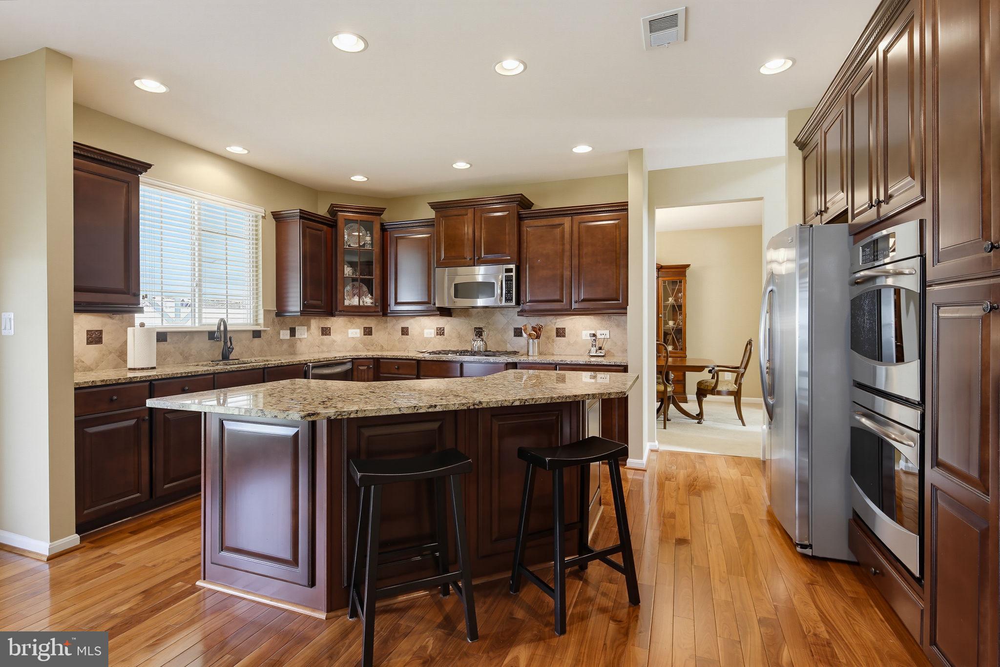 CASCADE OVERLOOK - Residential