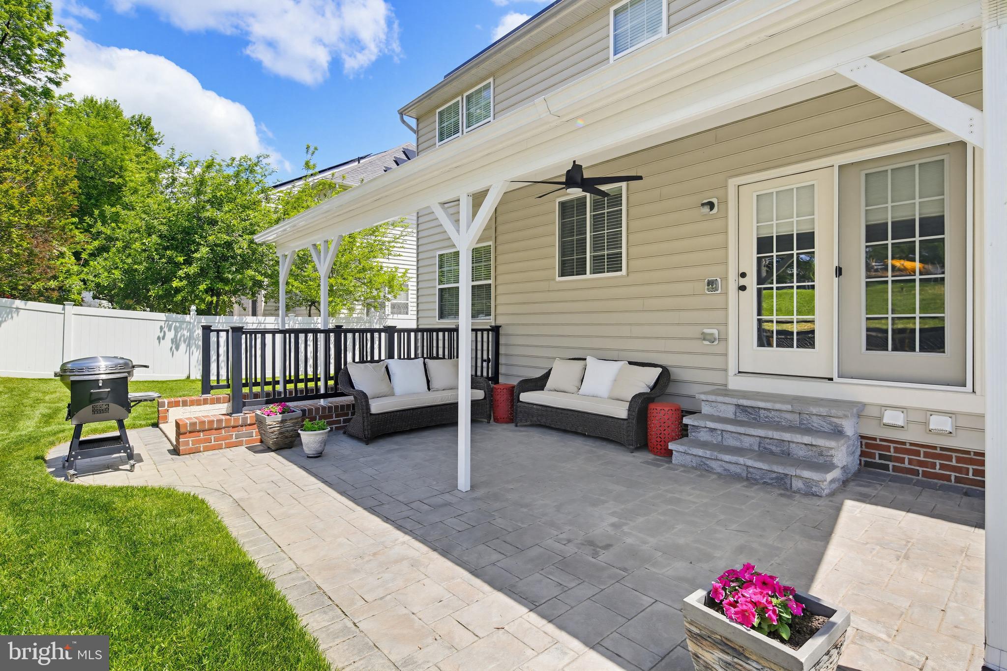 CASCADE OVERLOOK - Residential
