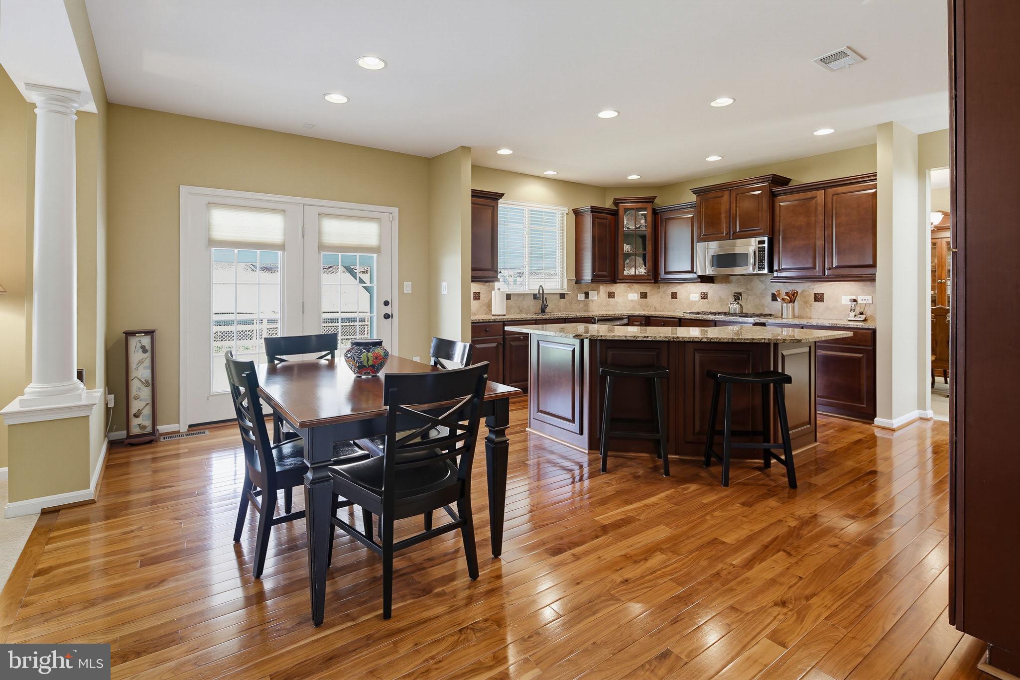 CASCADE OVERLOOK - Residential