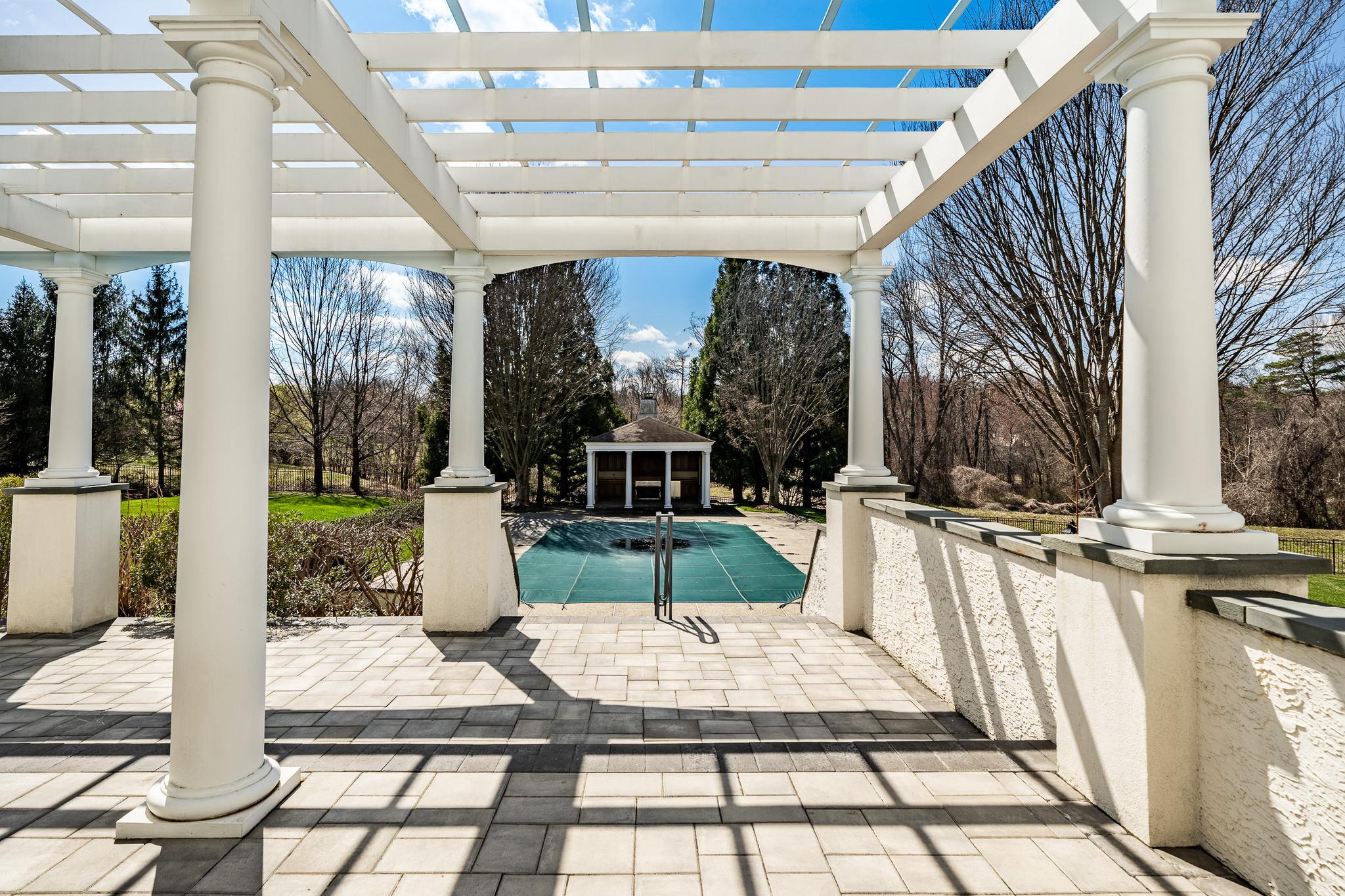 BAYARD MEADOWS - Residential