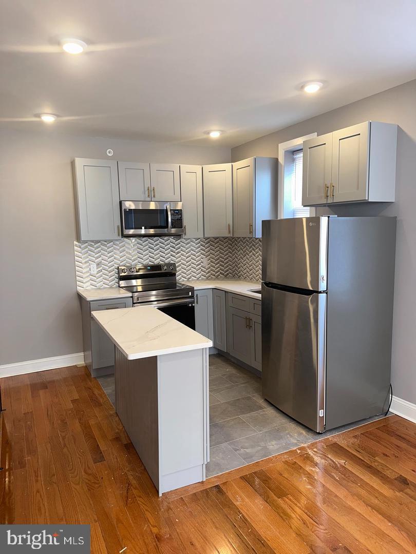 HUNTING PARK - Residential Income