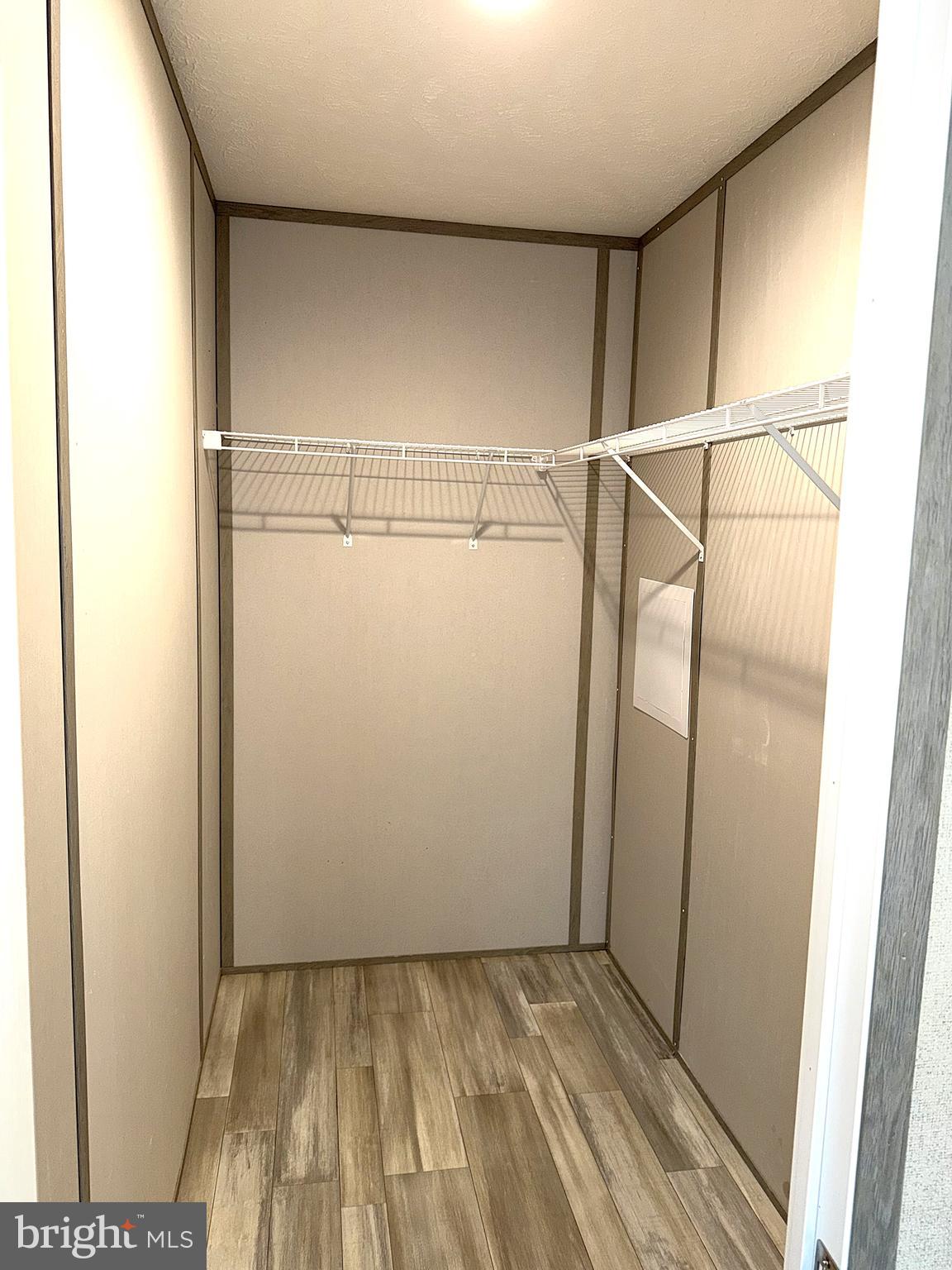 HOLIDAY MOBILE ESTATES - Residential