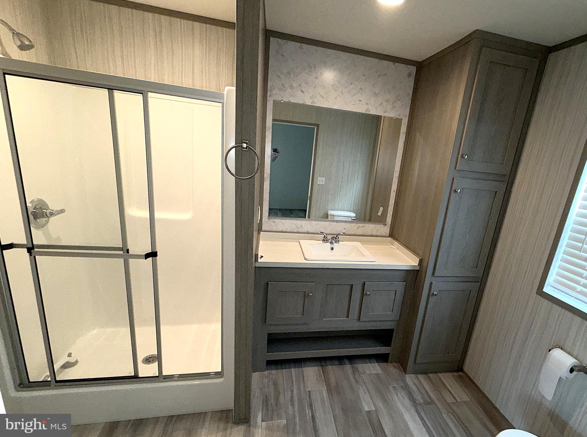 HOLIDAY MOBILE ESTATES - Residential