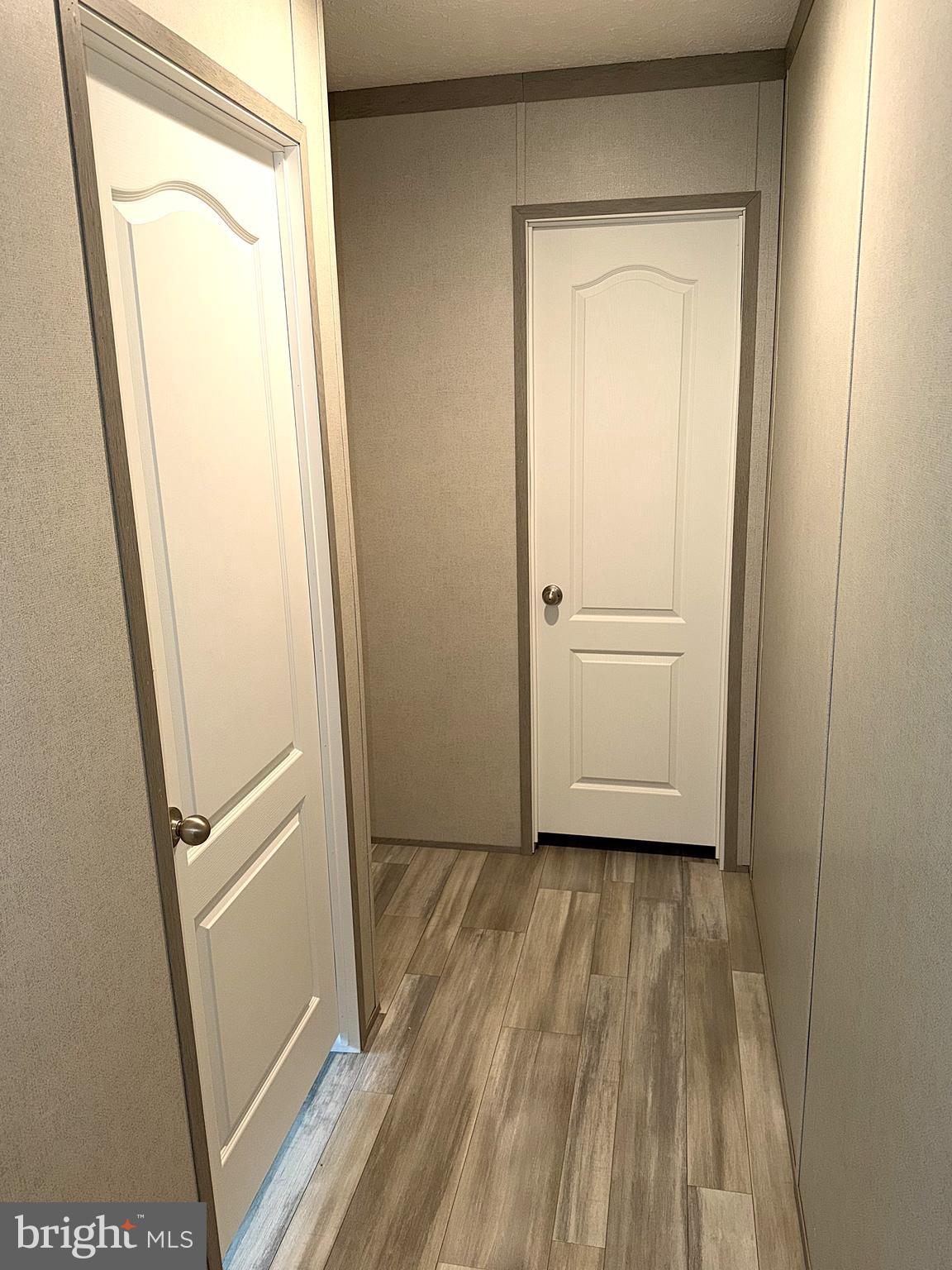 HOLIDAY MOBILE ESTATES - Residential