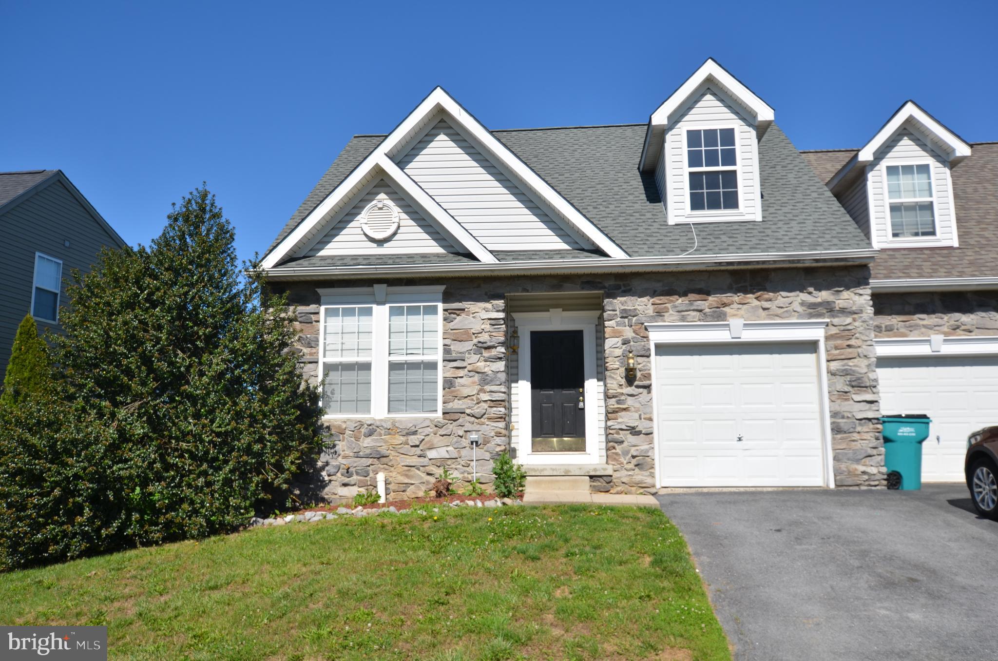 TWIN RIDGE - Residential