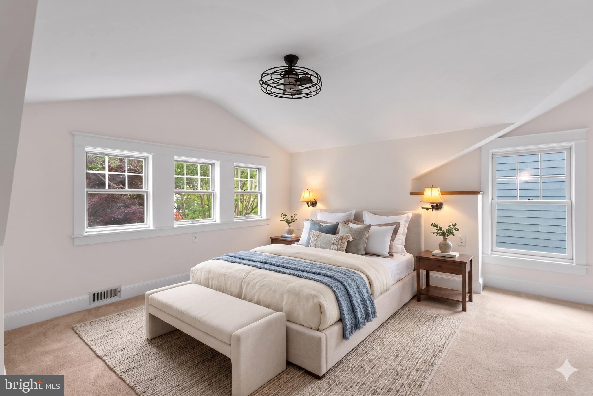 NORTH WOODSIDE - Residential