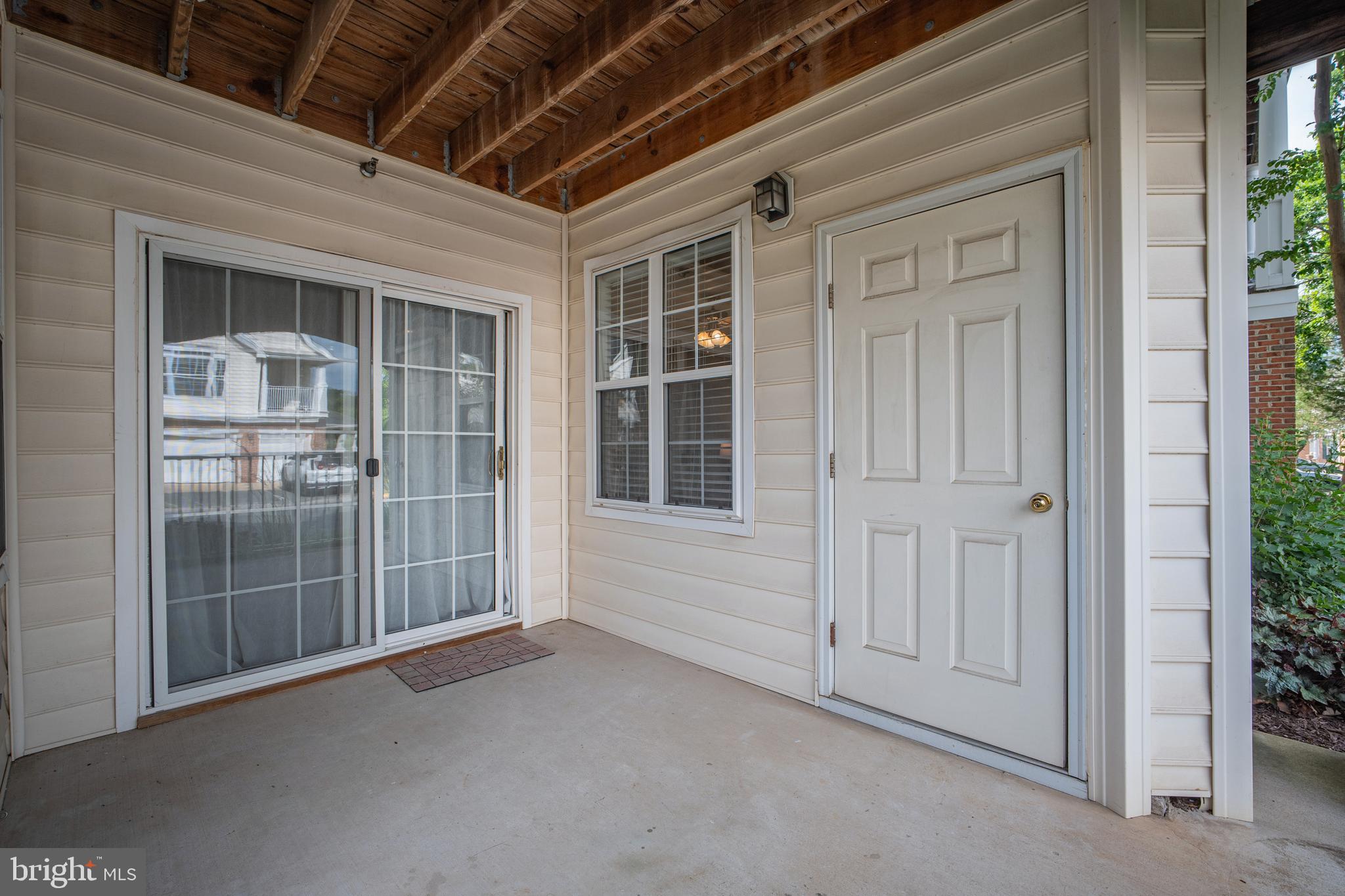 LAKESIDE AT SOUTH RIDING - Residential