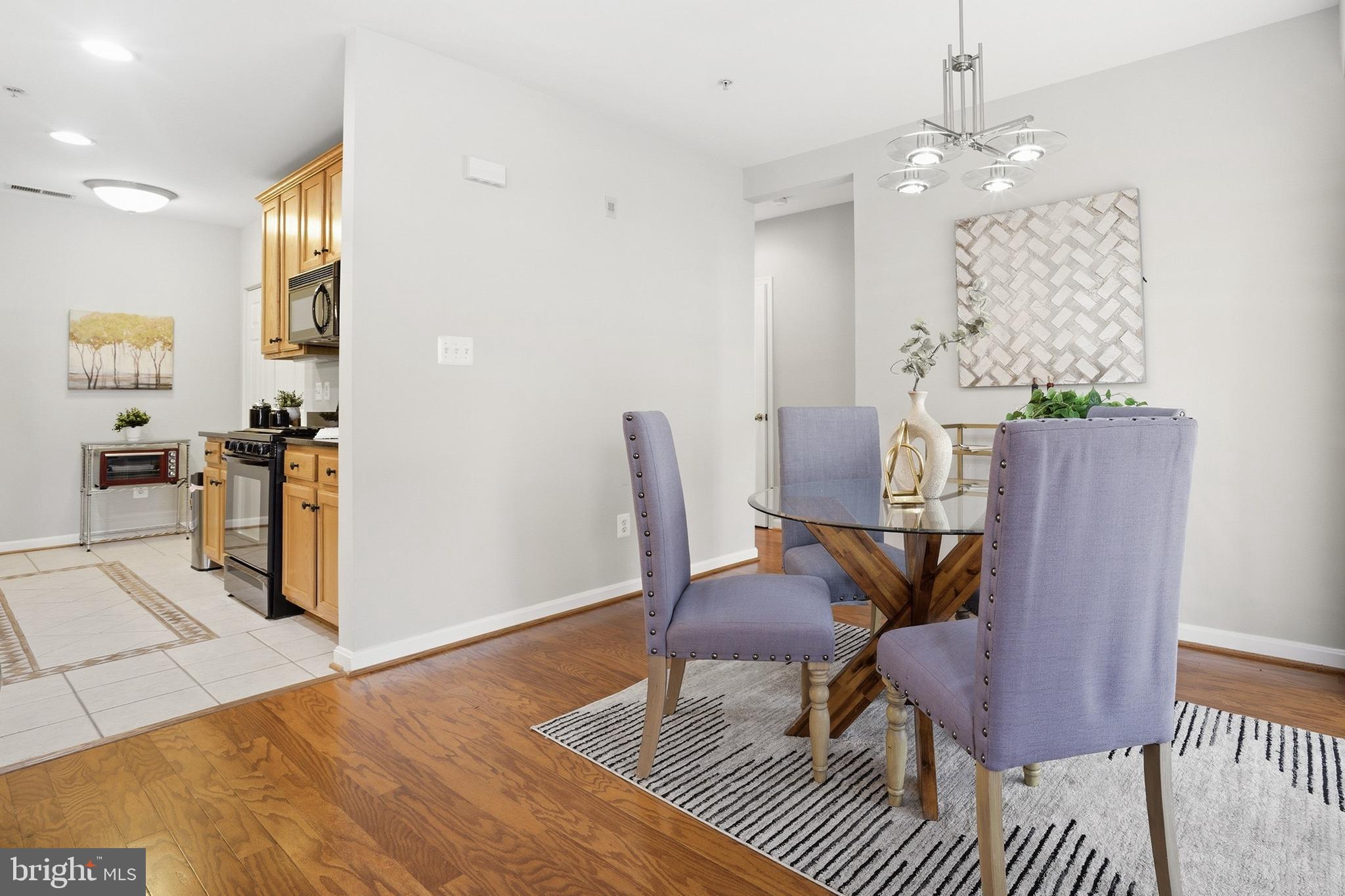 LAKESIDE AT SOUTH RIDING - Residential
