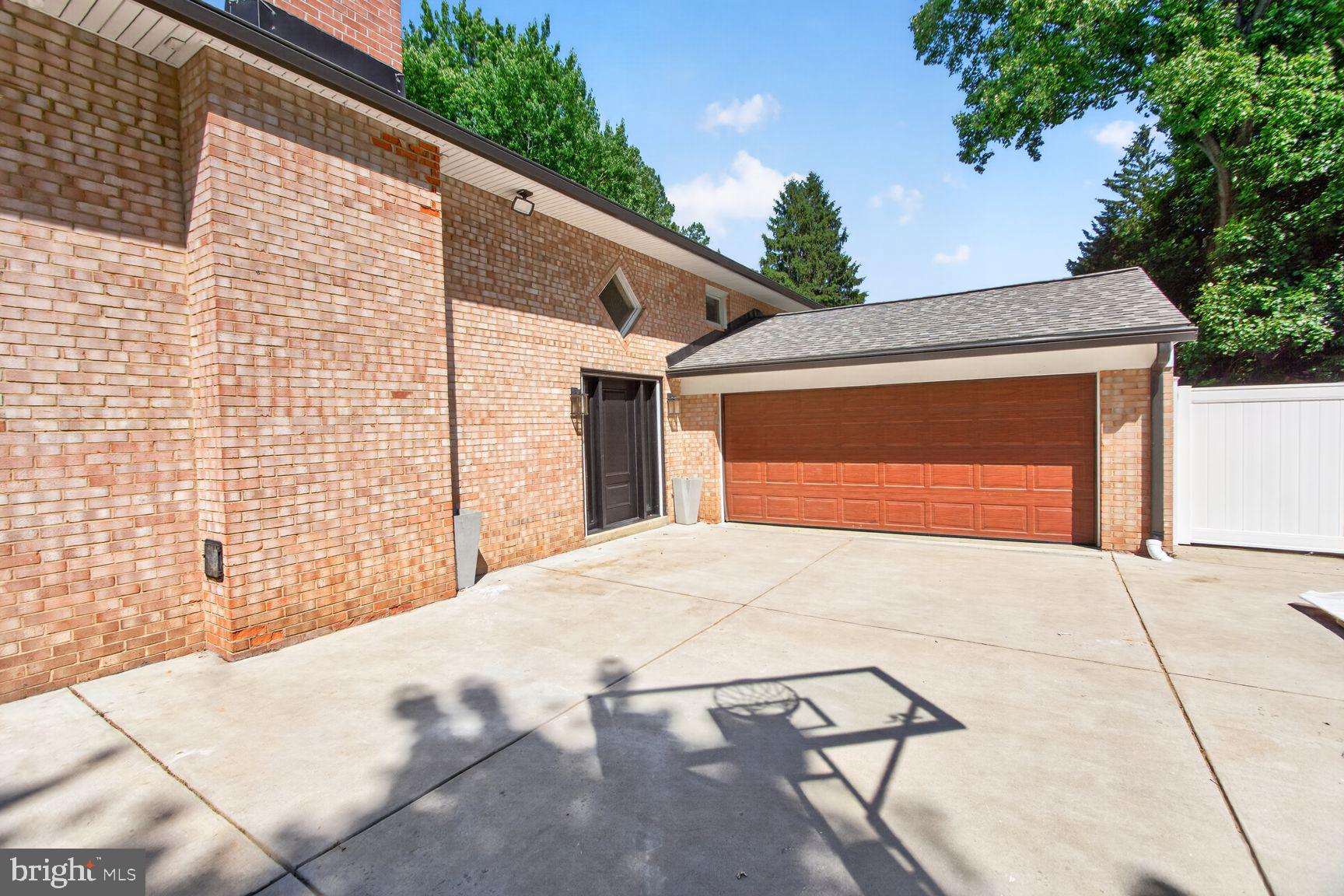 HIDEAWAY PARK - Residential
