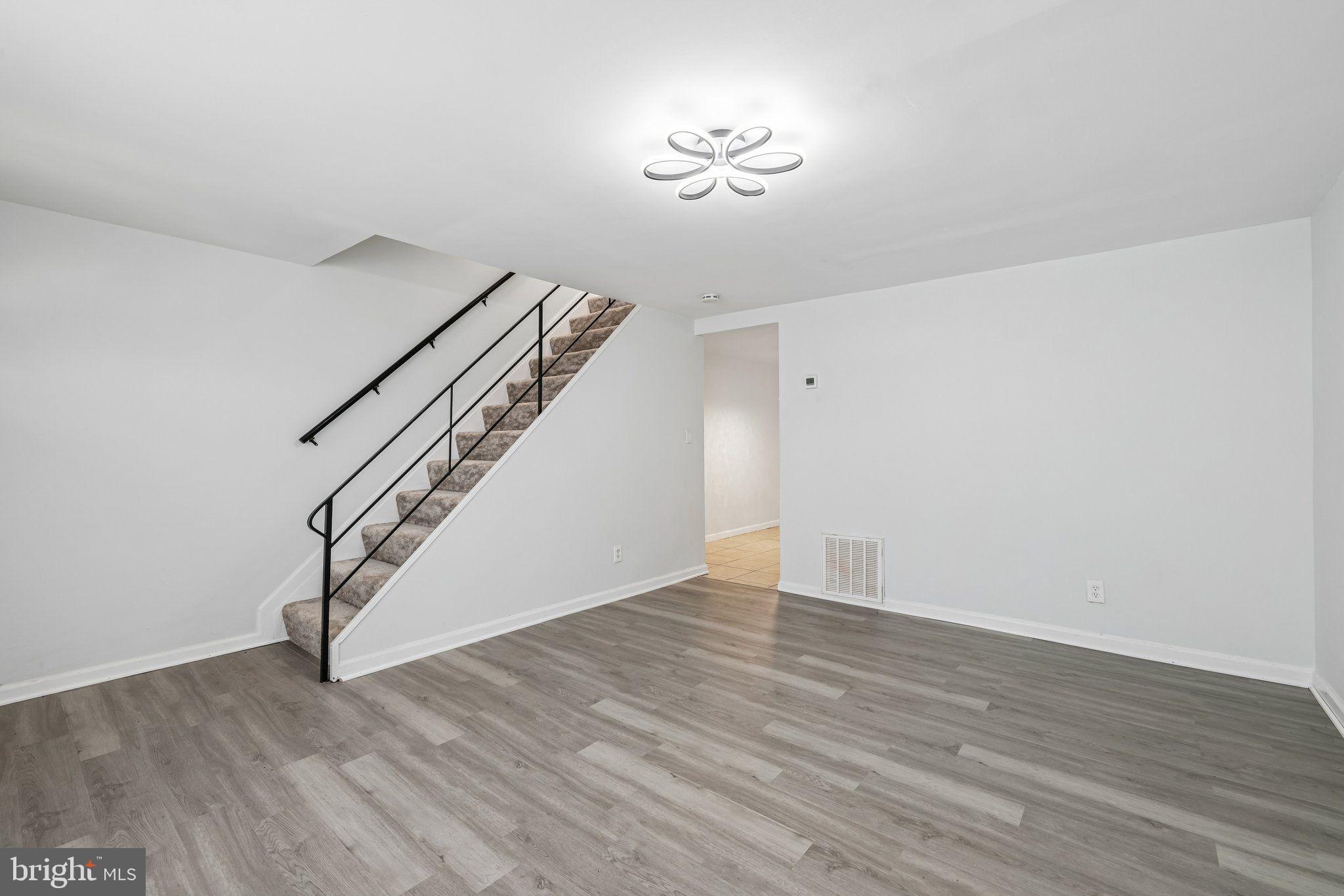 LAKELAND - Residential