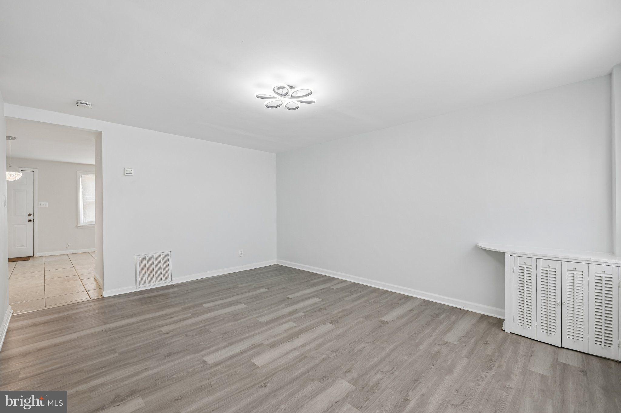 LAKELAND - Residential