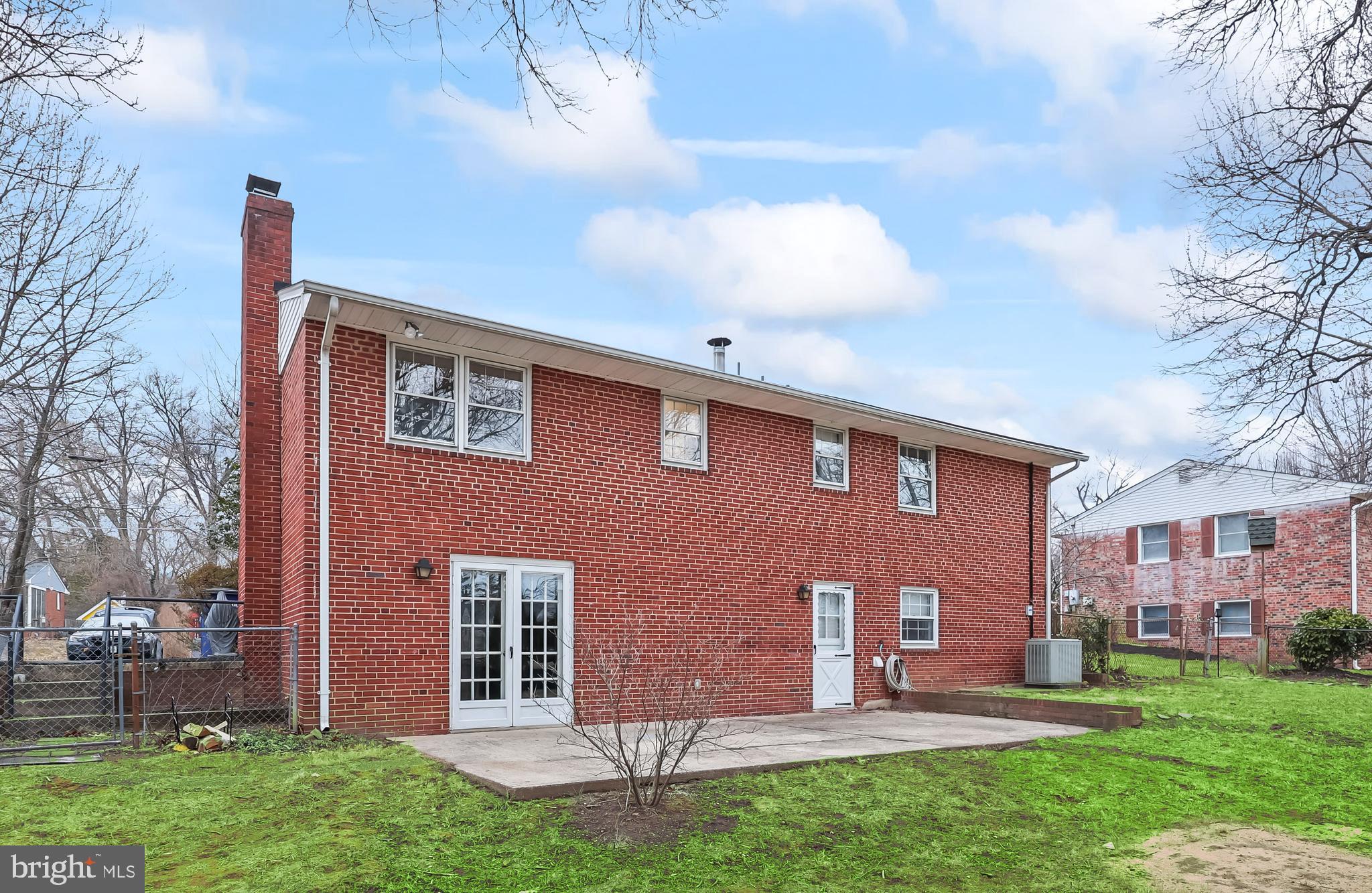 SUGARLAND HEIGHTS - Residential
