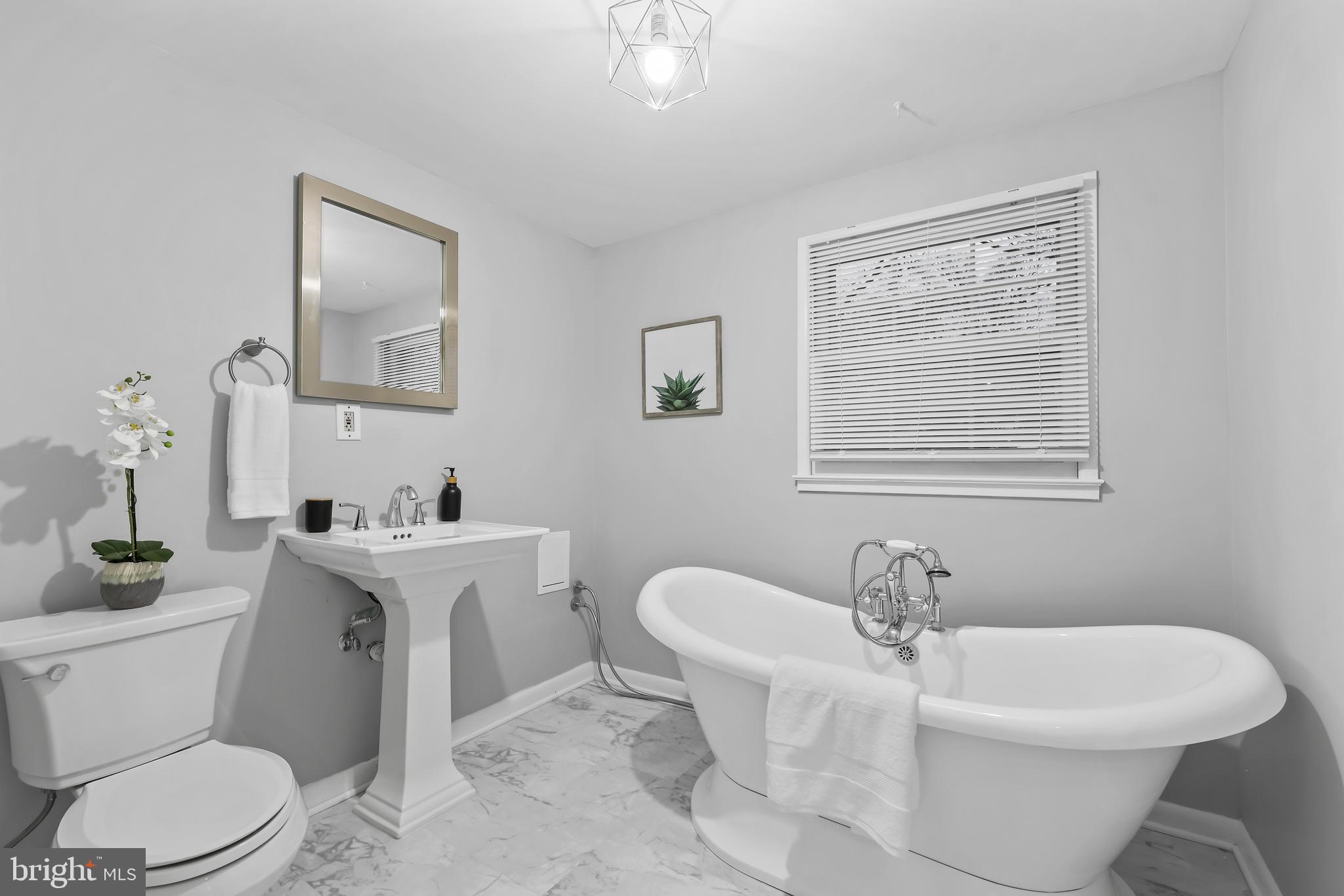 SUGARLAND HEIGHTS - Residential