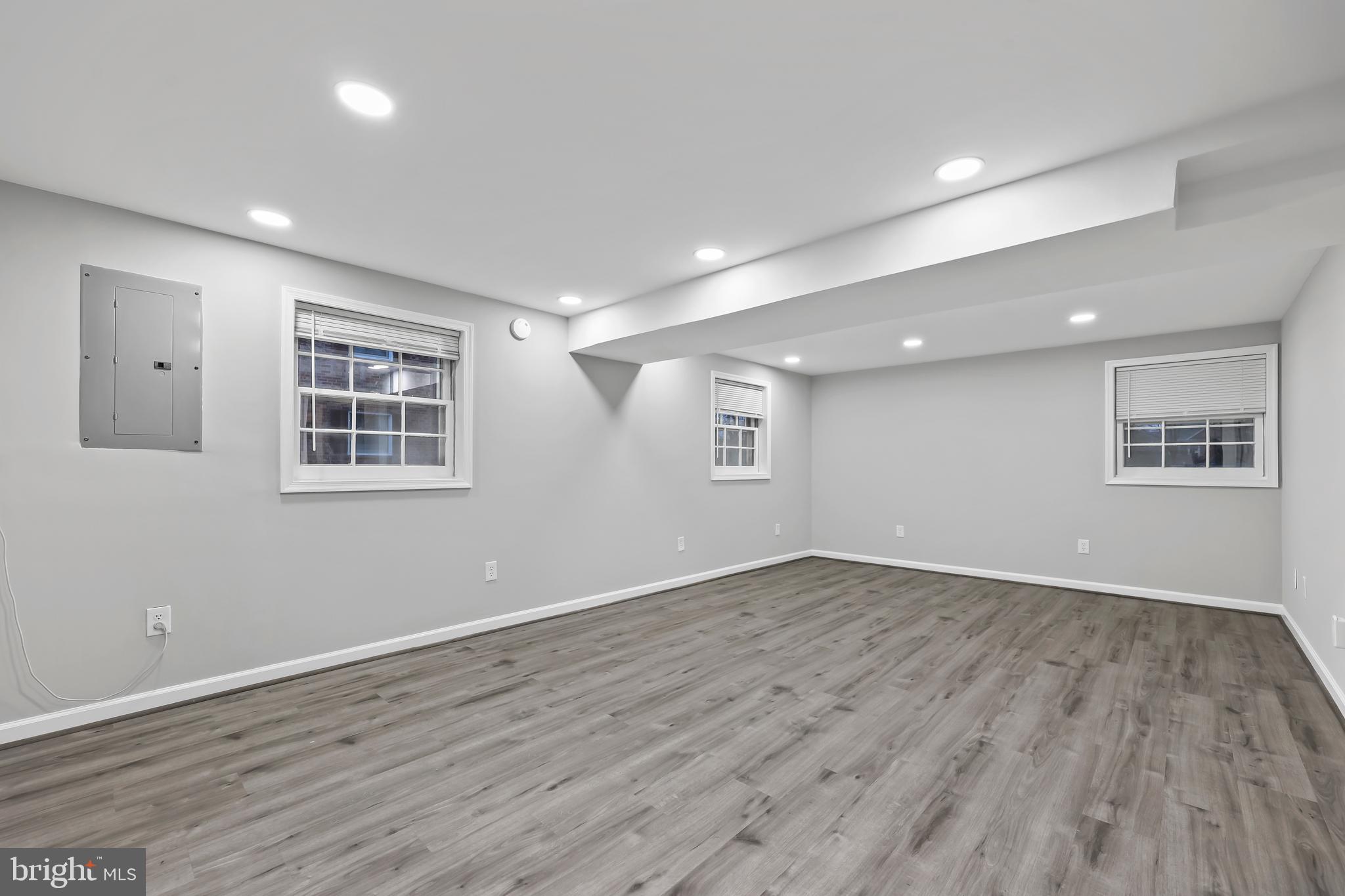 SUGARLAND HEIGHTS - Residential