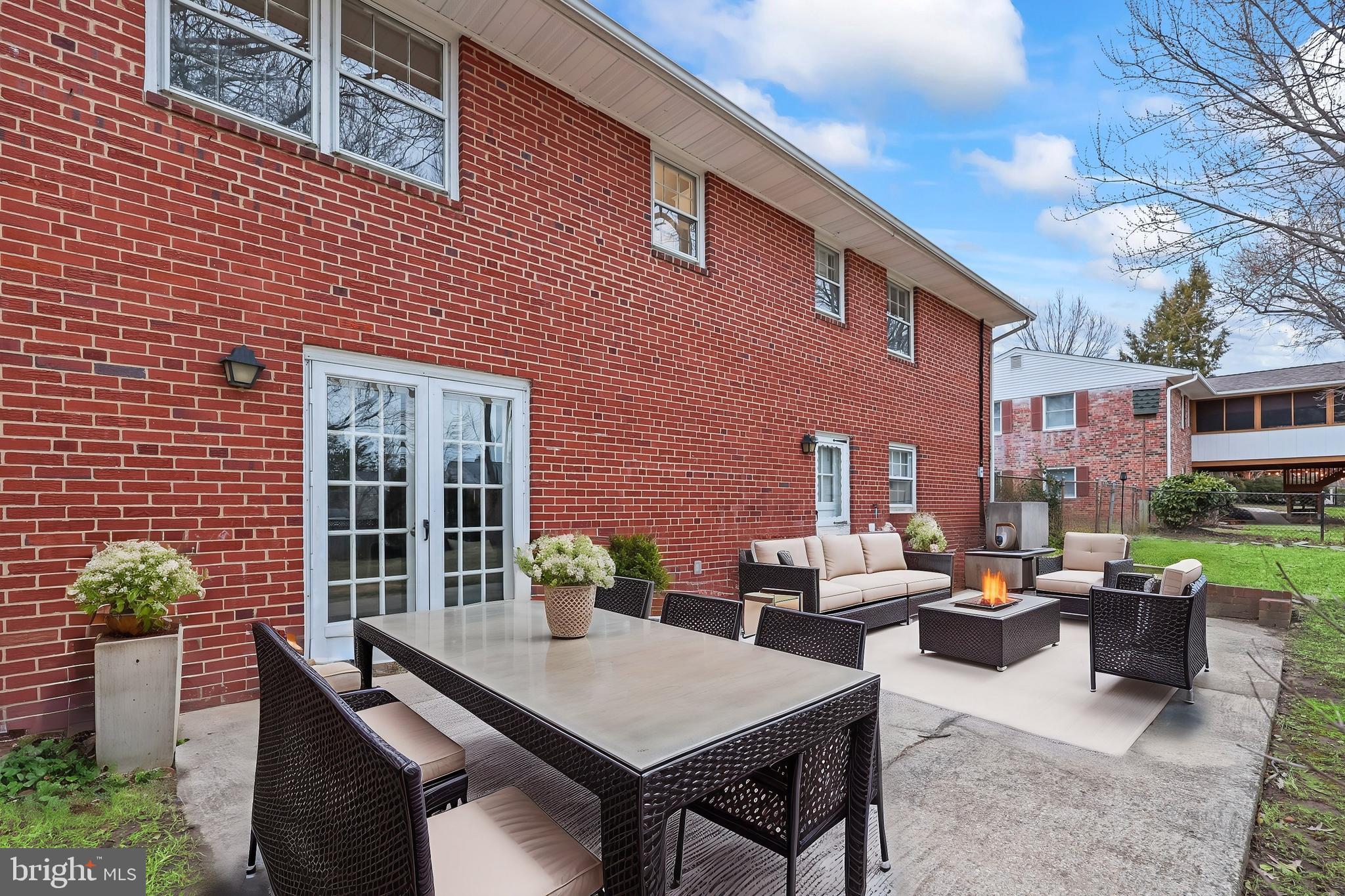 SUGARLAND HEIGHTS - Residential