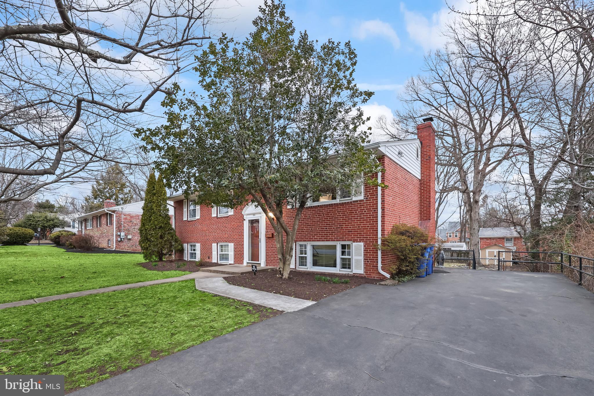 SUGARLAND HEIGHTS - Residential