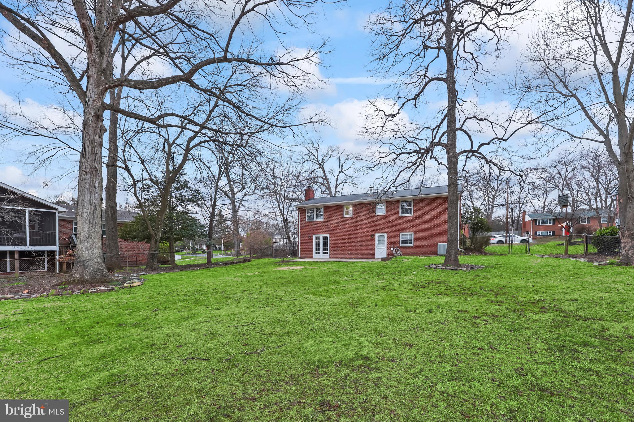 SUGARLAND HEIGHTS - Residential