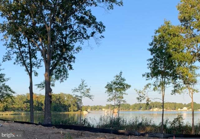 WESTMORELAND SHORES - Residential