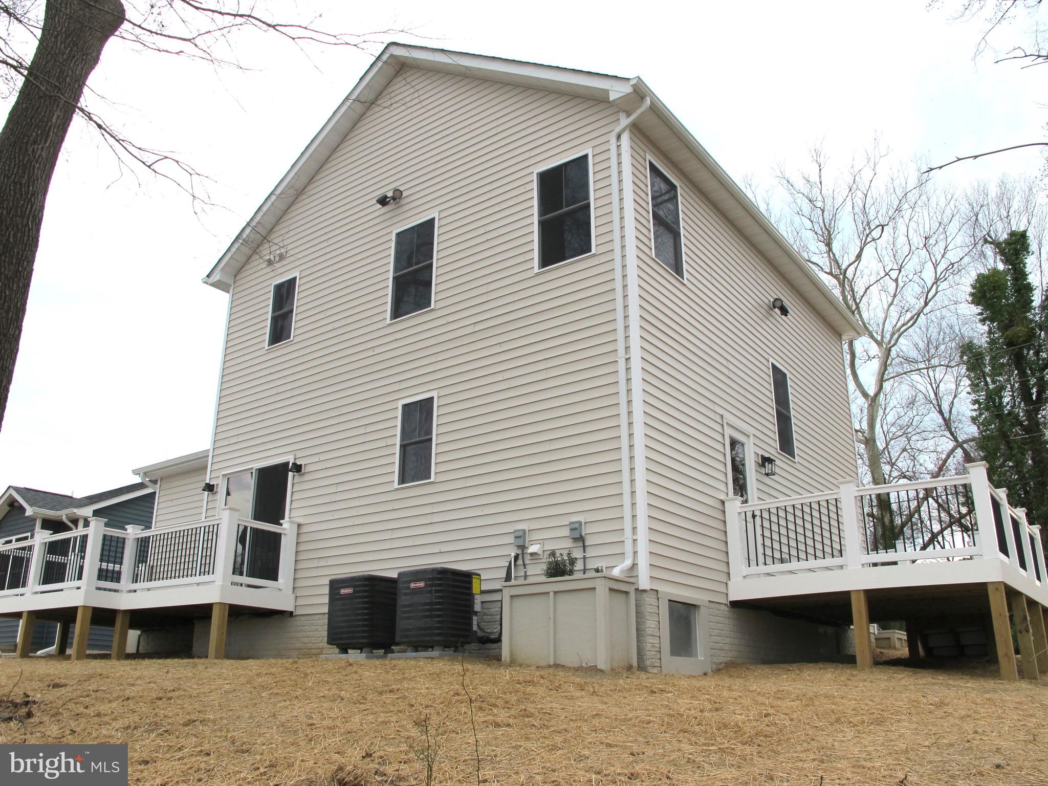 WESTMORELAND SHORES - Residential