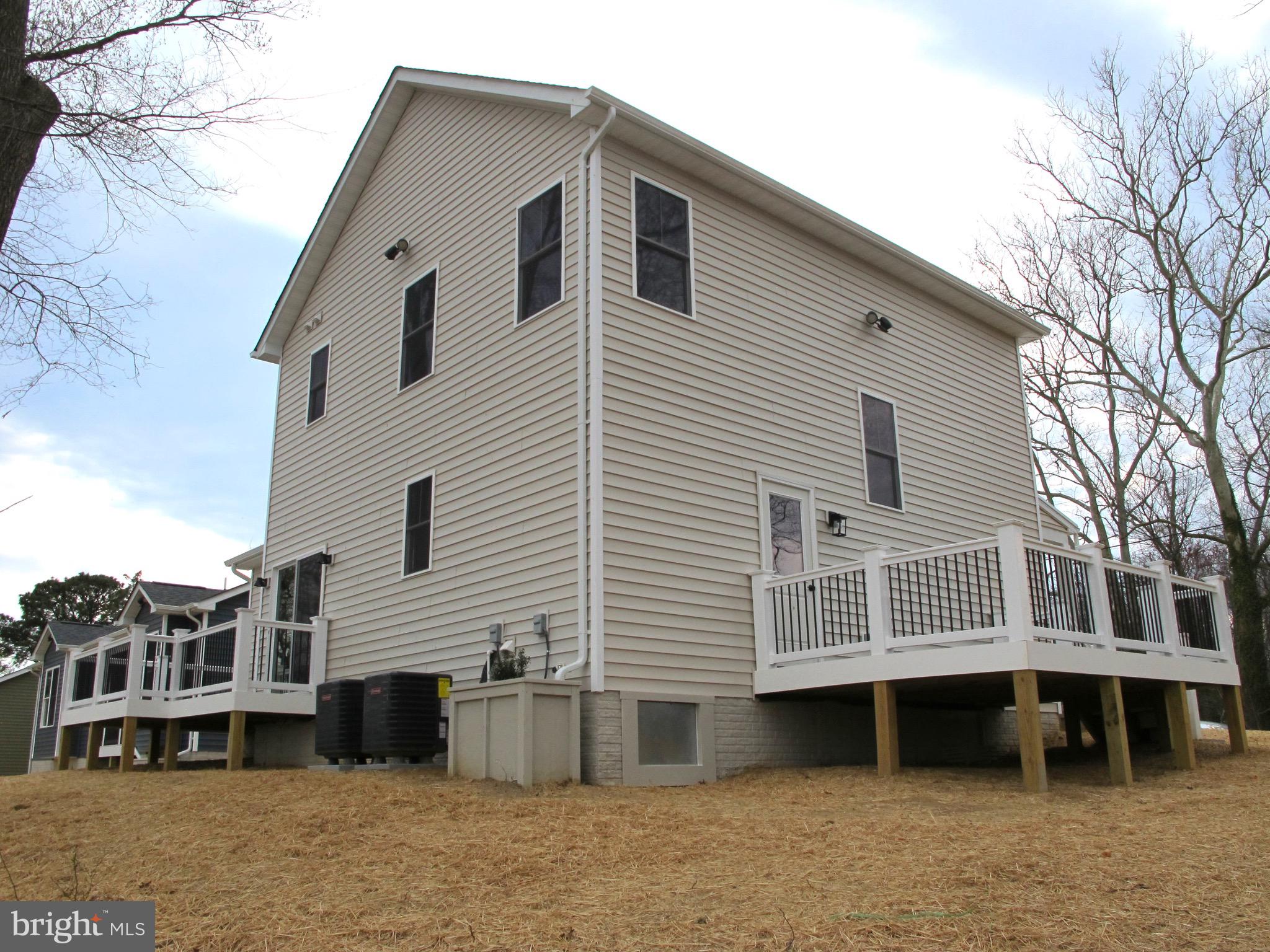 WESTMORELAND SHORES - Residential