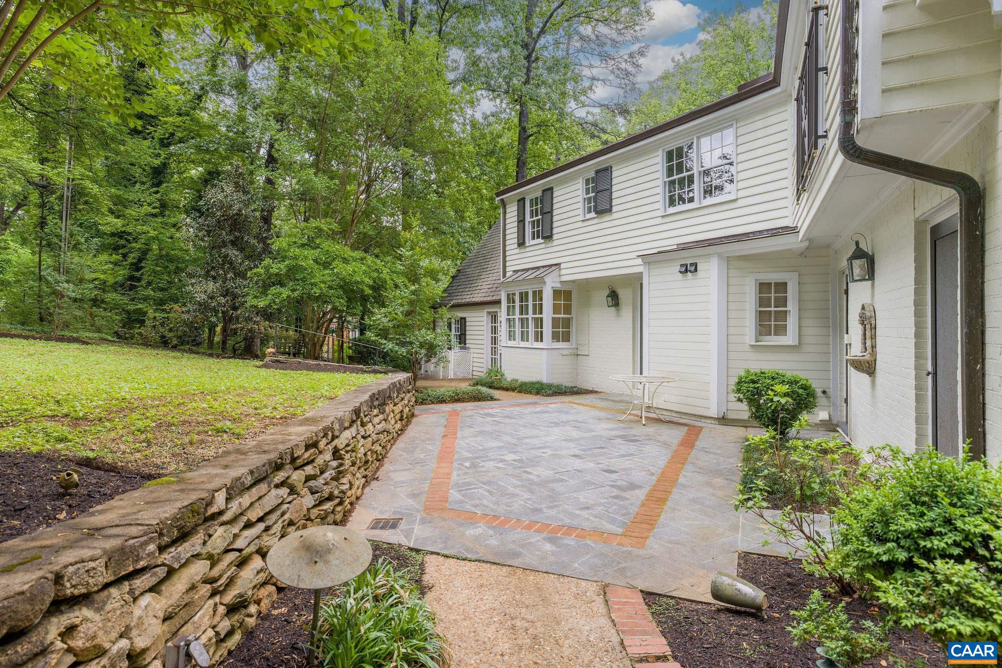 EDNAM FOREST - Residential