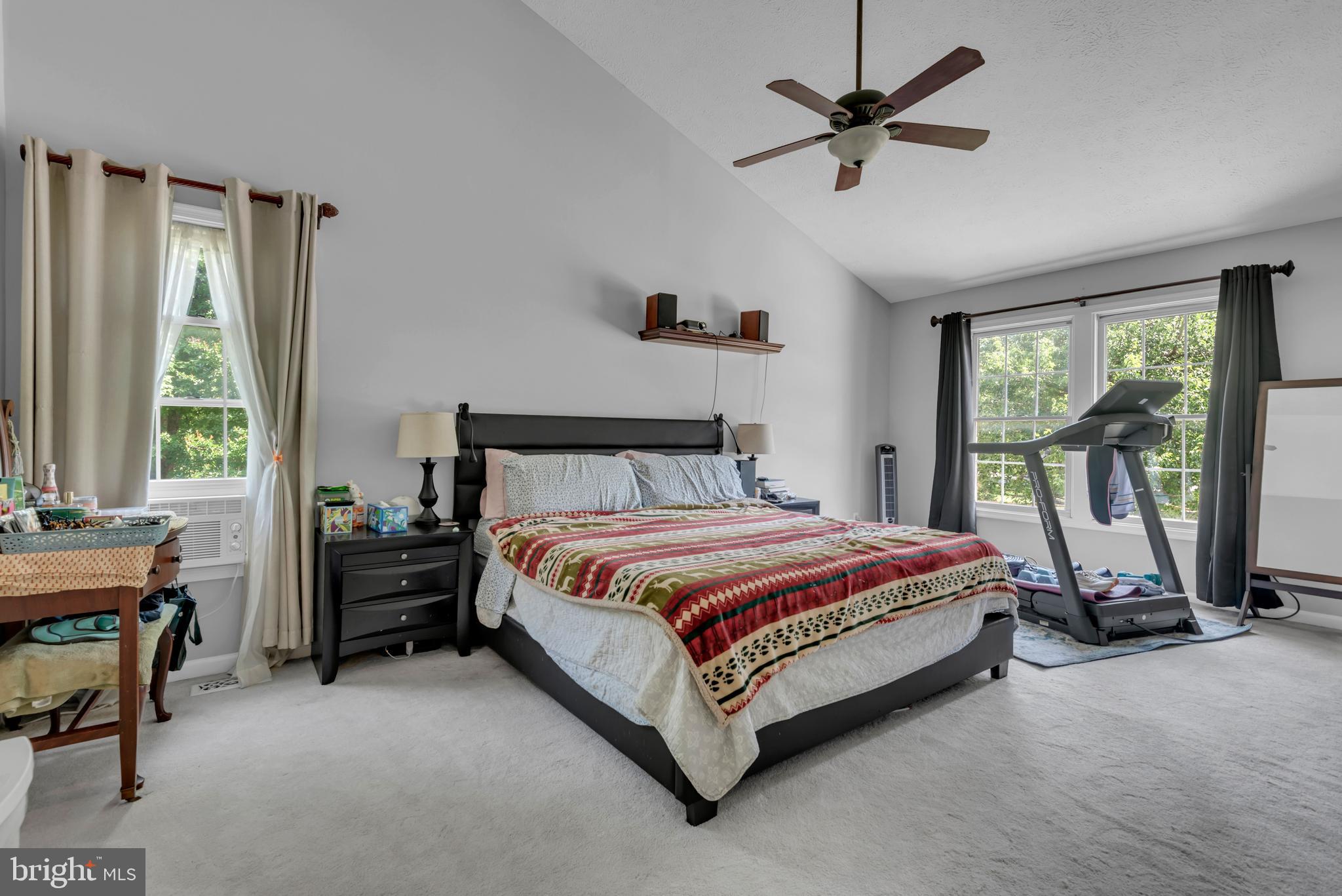 CROFTON CHASE - Residential