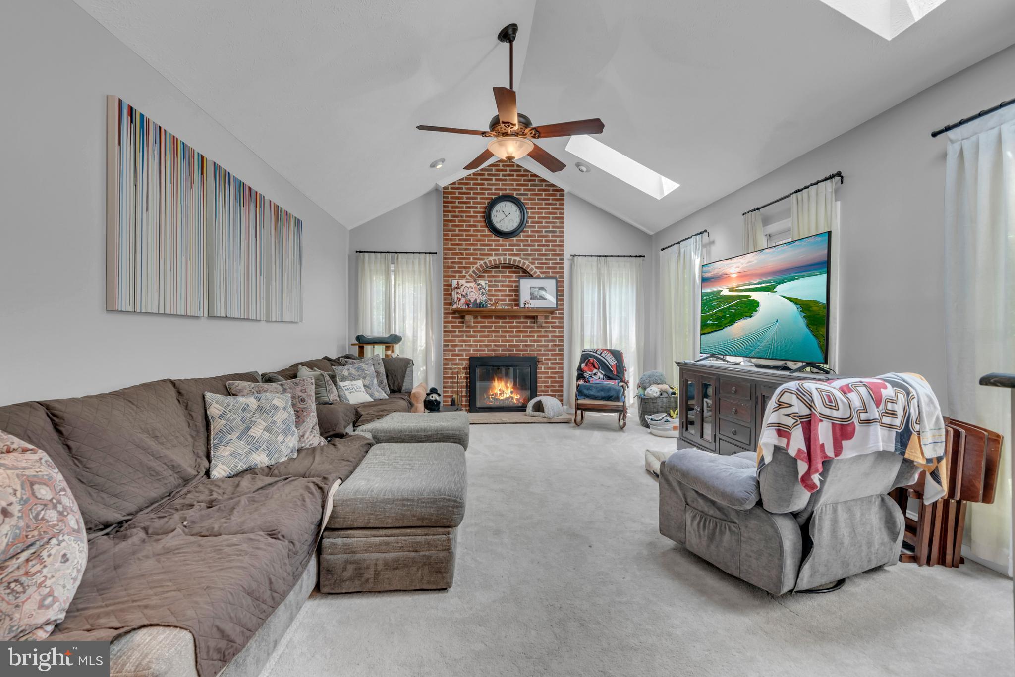 CROFTON CHASE - Residential