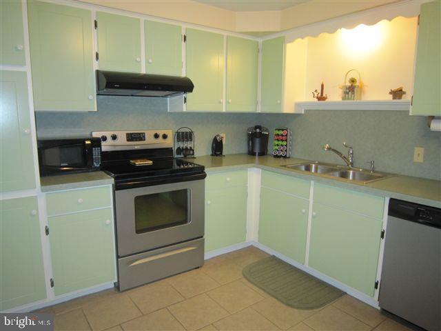 SINKING SPRINGS - Residential