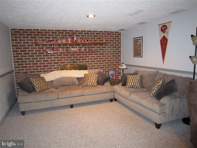 SINKING SPRINGS - Residential