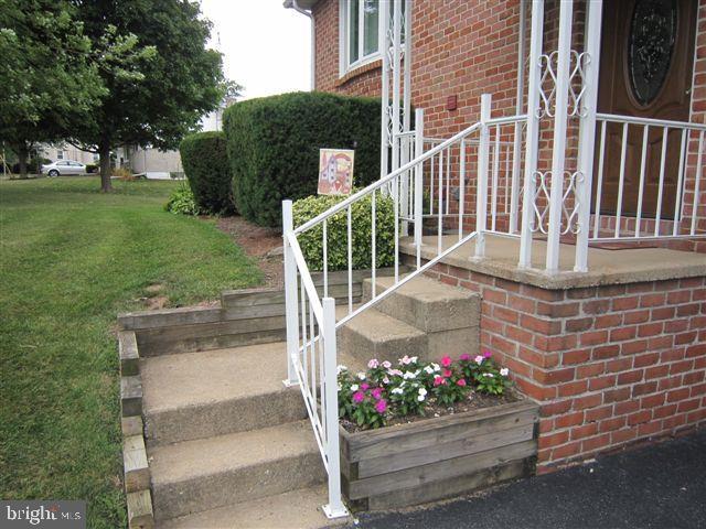 SINKING SPRINGS - Residential