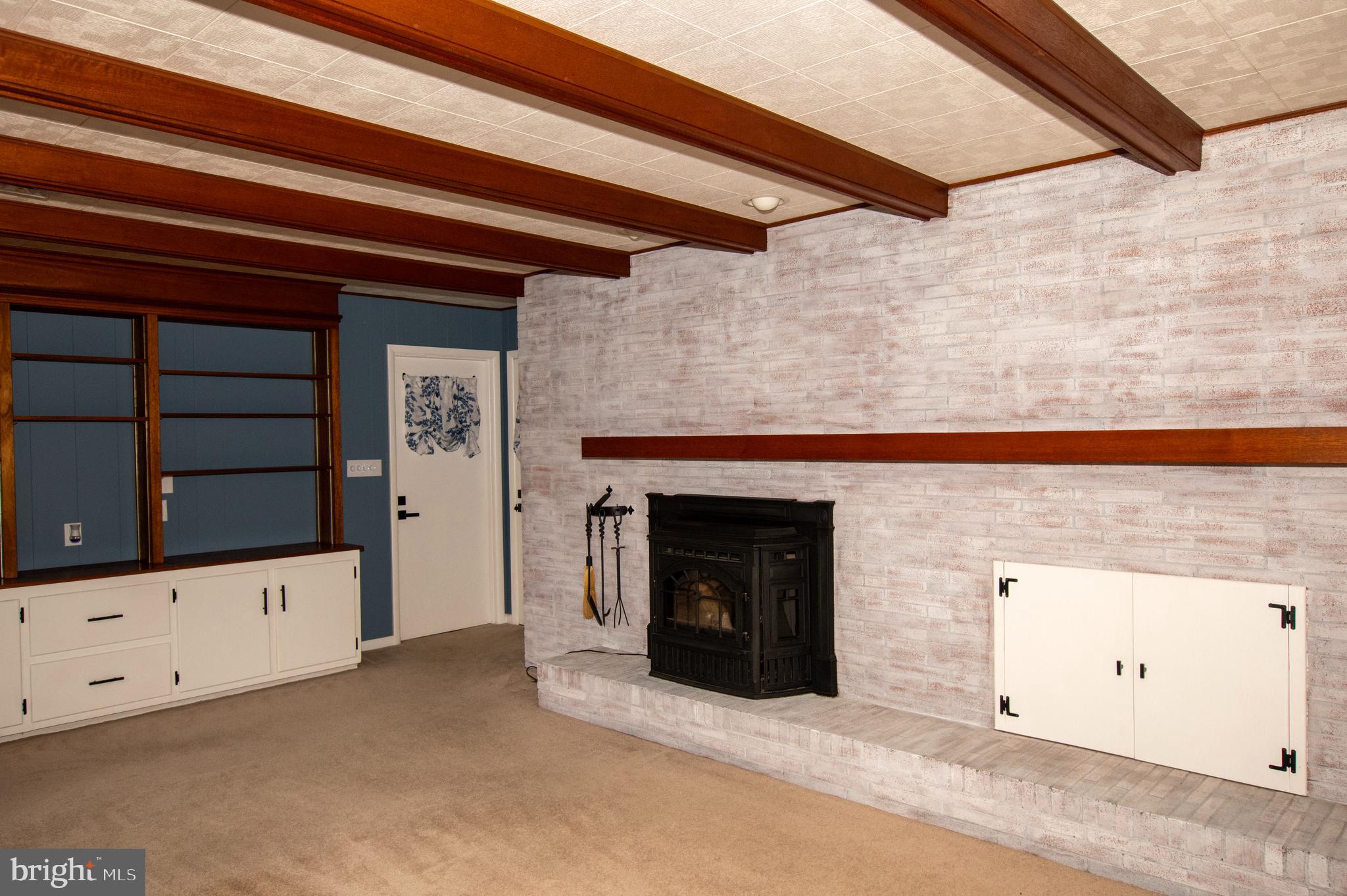 HOLLY LAKE ESTATES - Residential