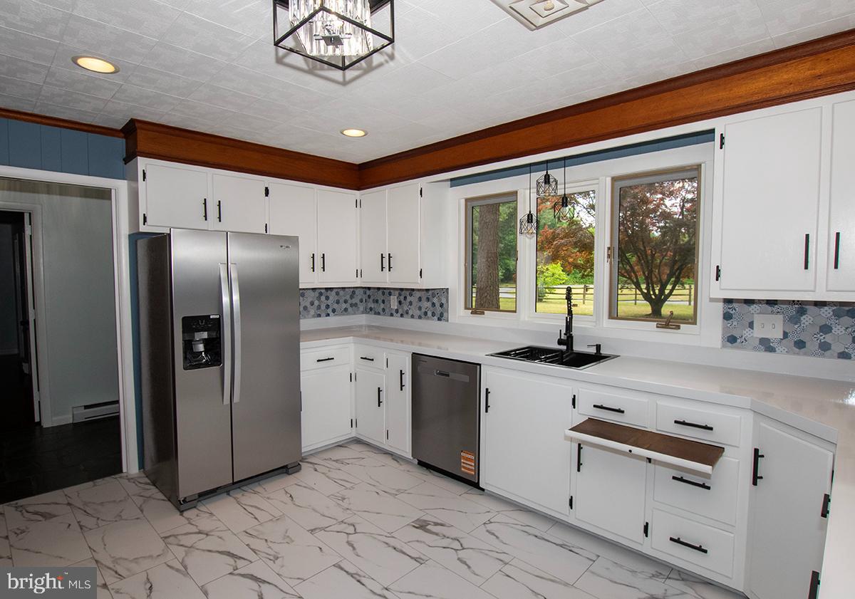 HOLLY LAKE ESTATES - Residential