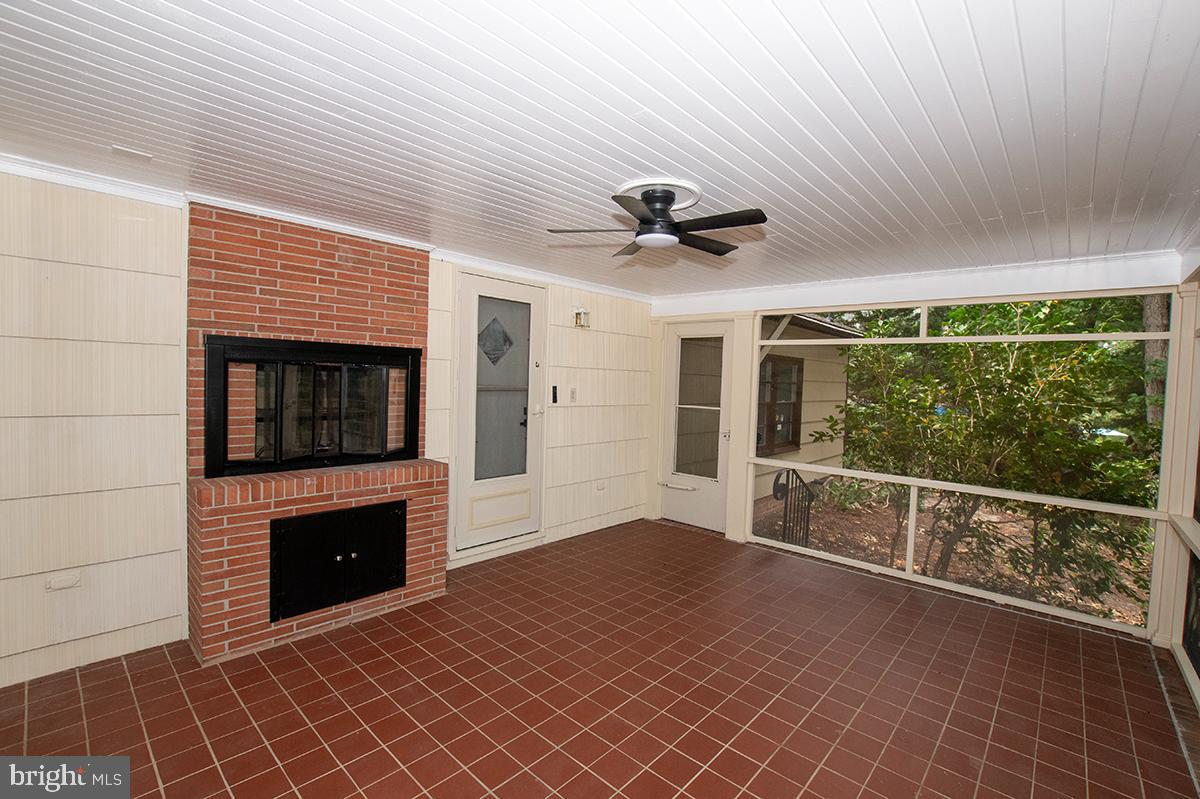HOLLY LAKE ESTATES - Residential
