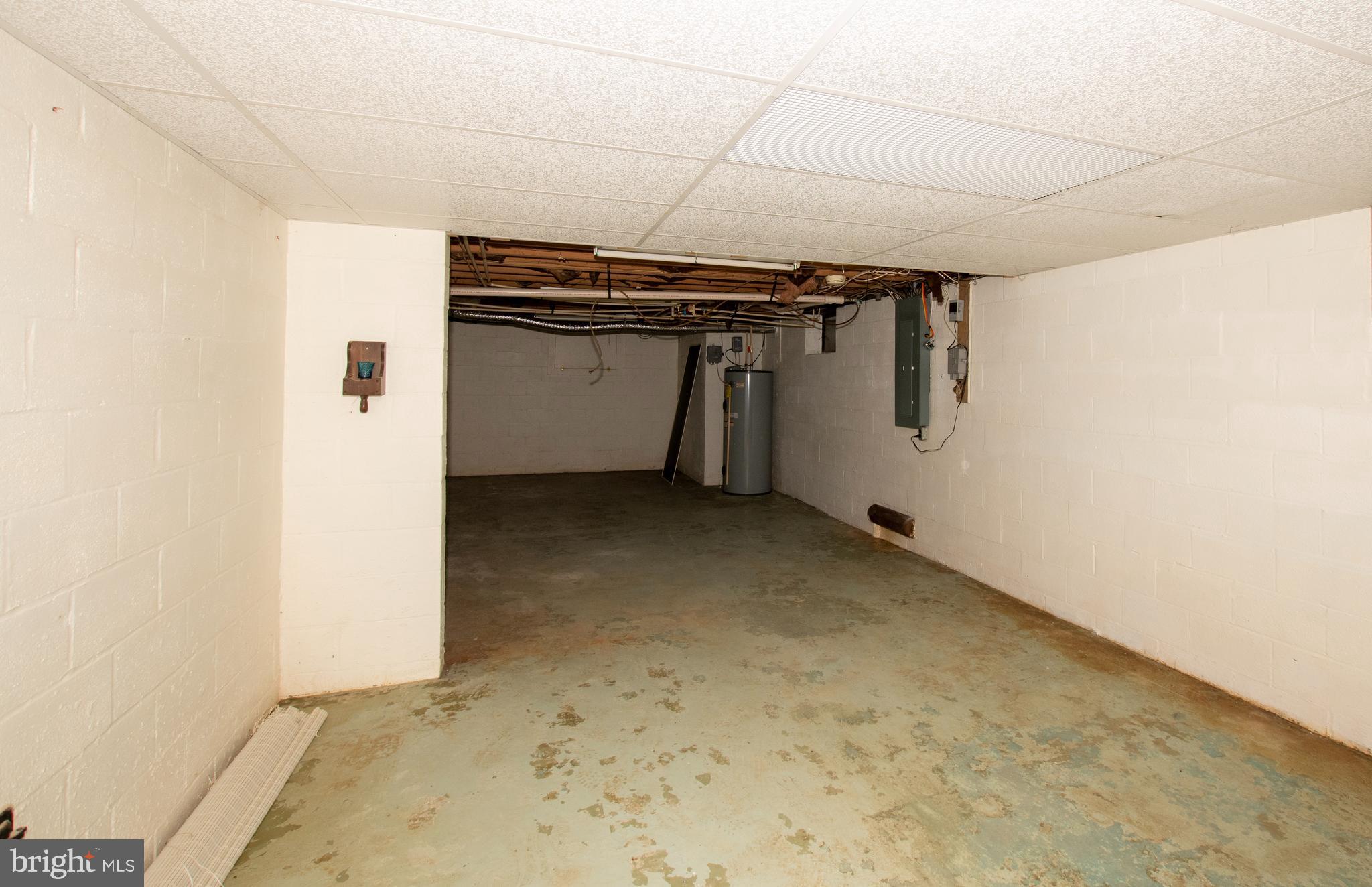 HOLLY LAKE ESTATES - Residential